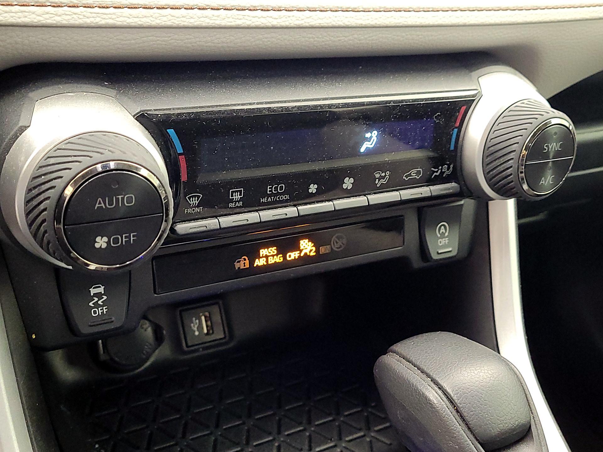 Thumbnail: 2024 Toyota RAV4 - 16