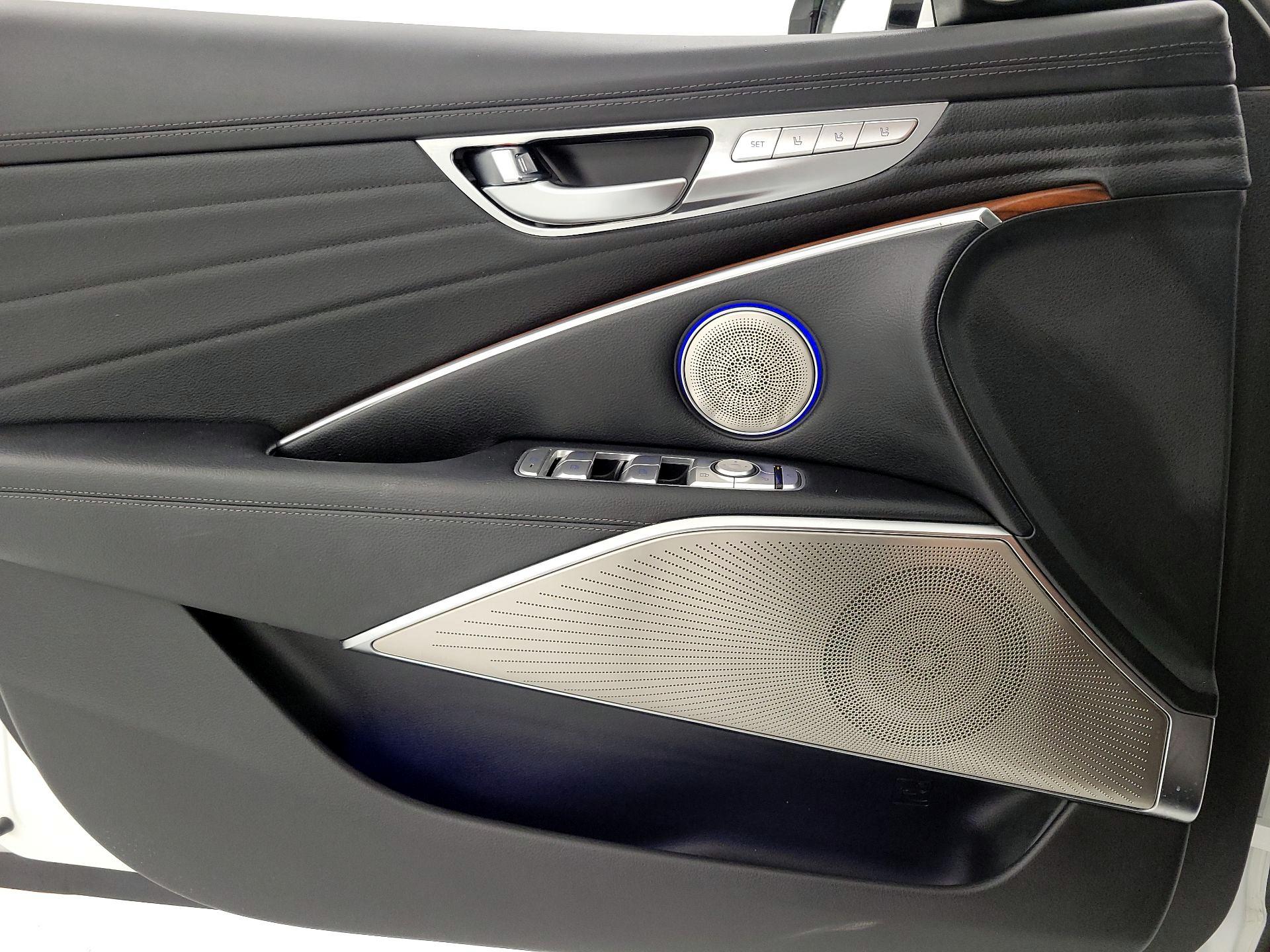 Thumbnail: 2020 Kia K900 - 12