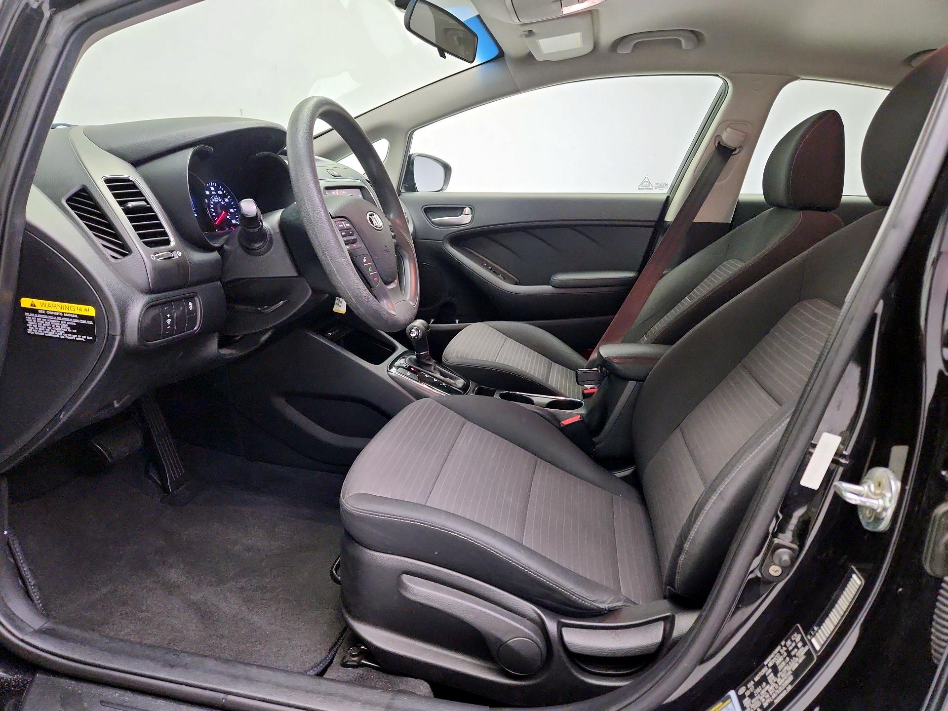 Thumbnail: 2018 Kia Forte - 11