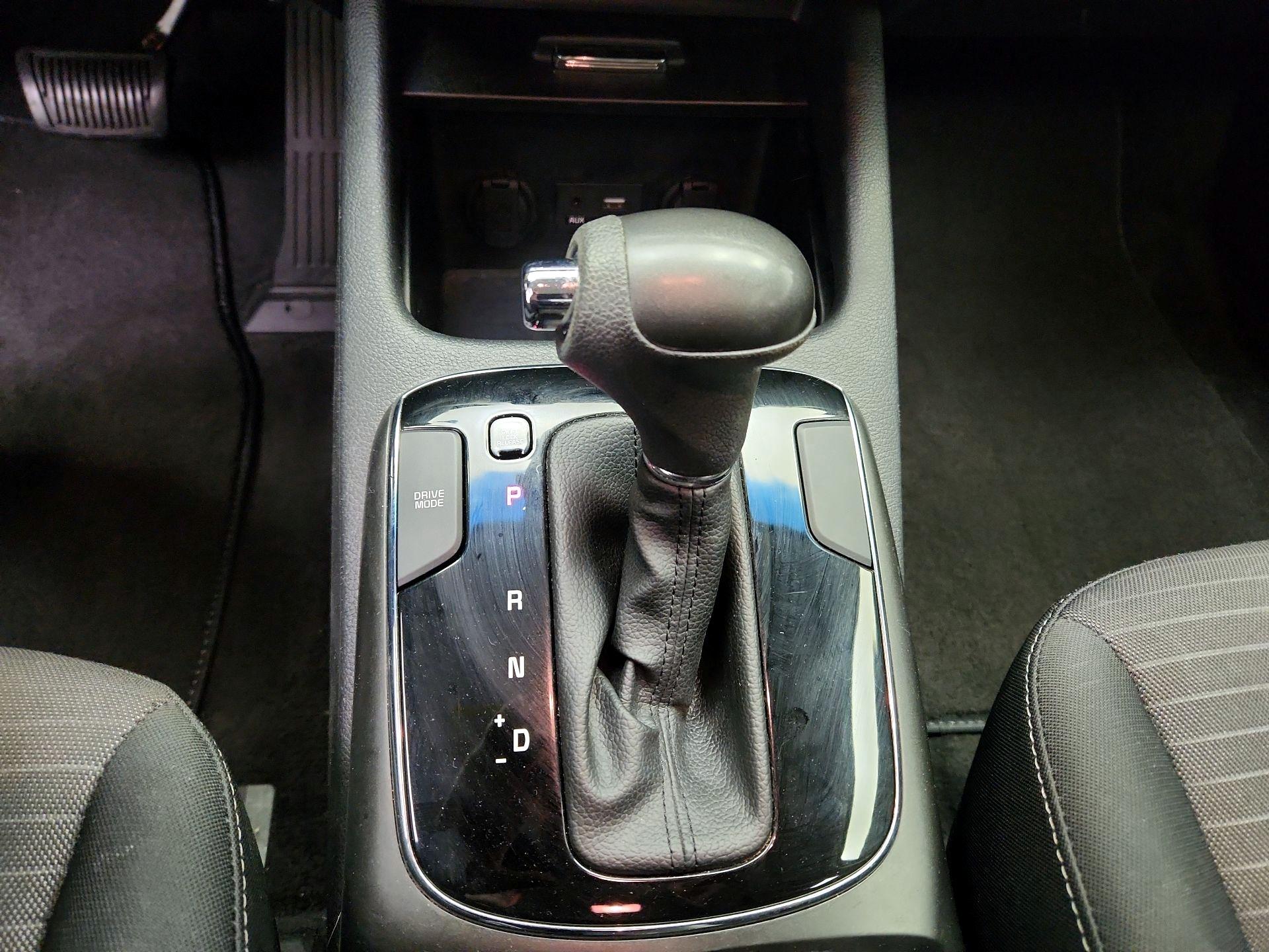 Thumbnail: 2018 Kia Forte - 17