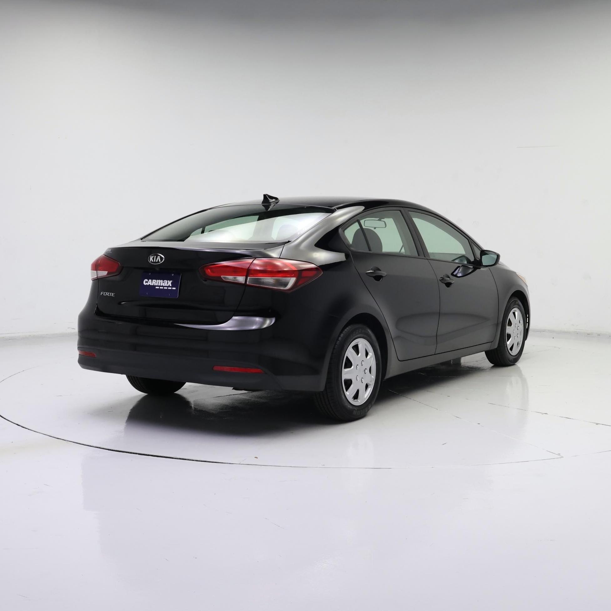 Thumbnail: 2018 Kia Forte - 8