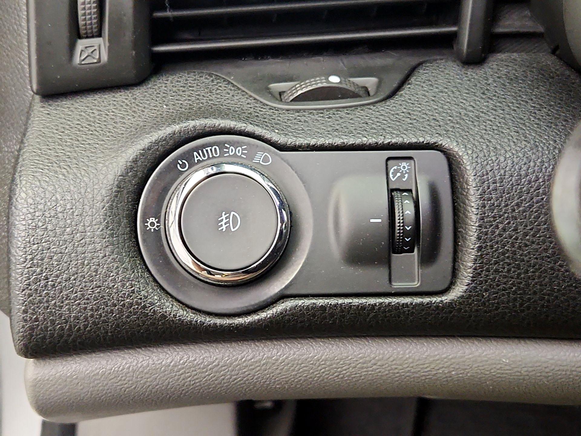 Thumbnail: 2014 Chevrolet Malibu - 13