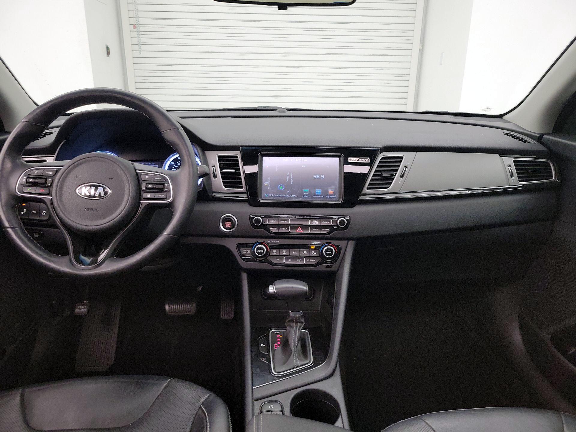 Thumbnail: 2017 Kia Niro - 9