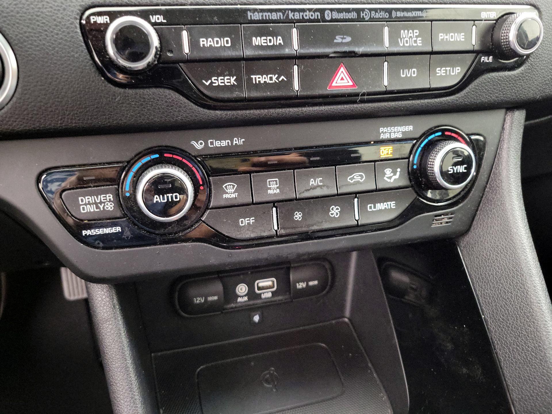 Thumbnail: 2017 Kia Niro - 17