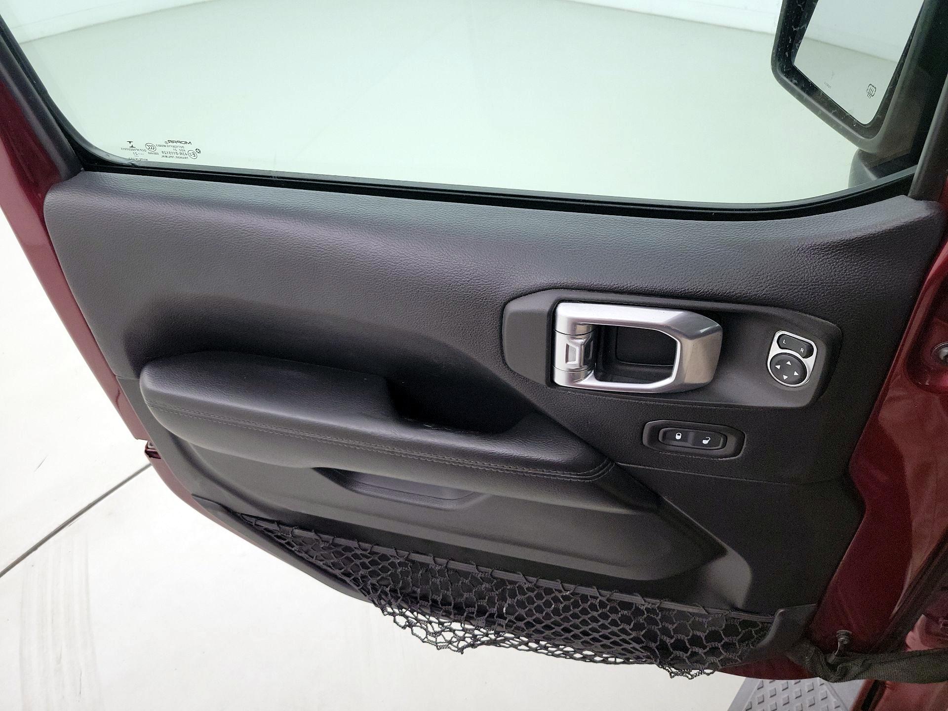 Thumbnail: 2021 Jeep Gladiator - 12