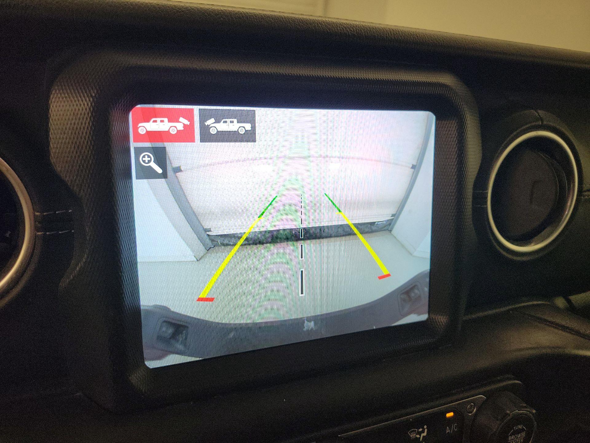 Thumbnail: 2021 Jeep Gladiator - 15