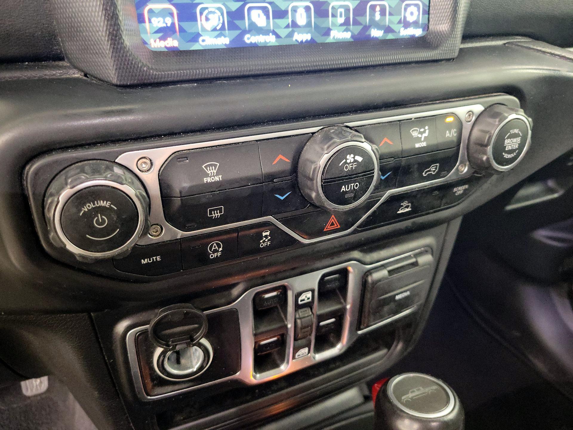 Thumbnail: 2021 Jeep Gladiator - 17