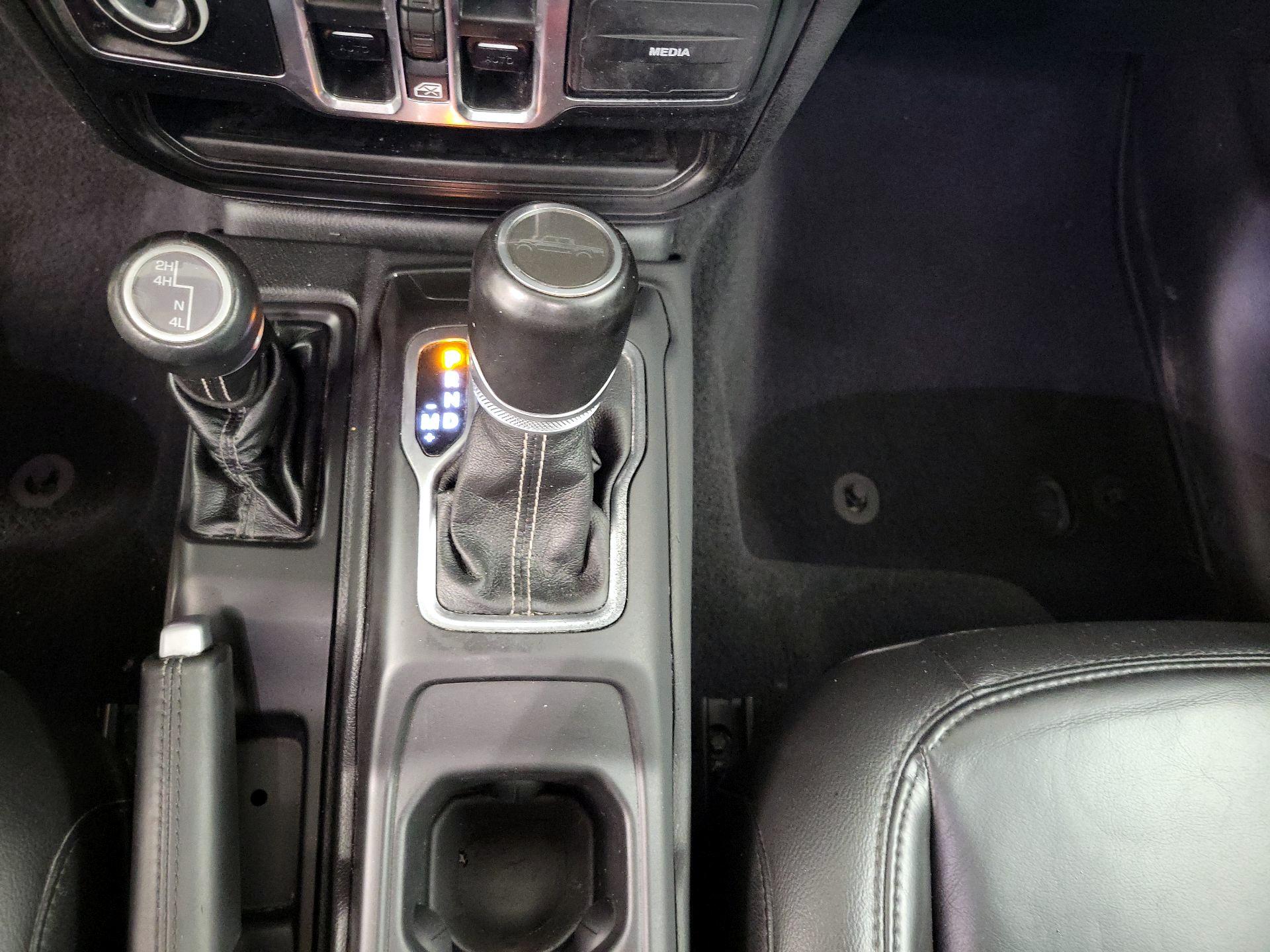 Thumbnail: 2021 Jeep Gladiator - 18