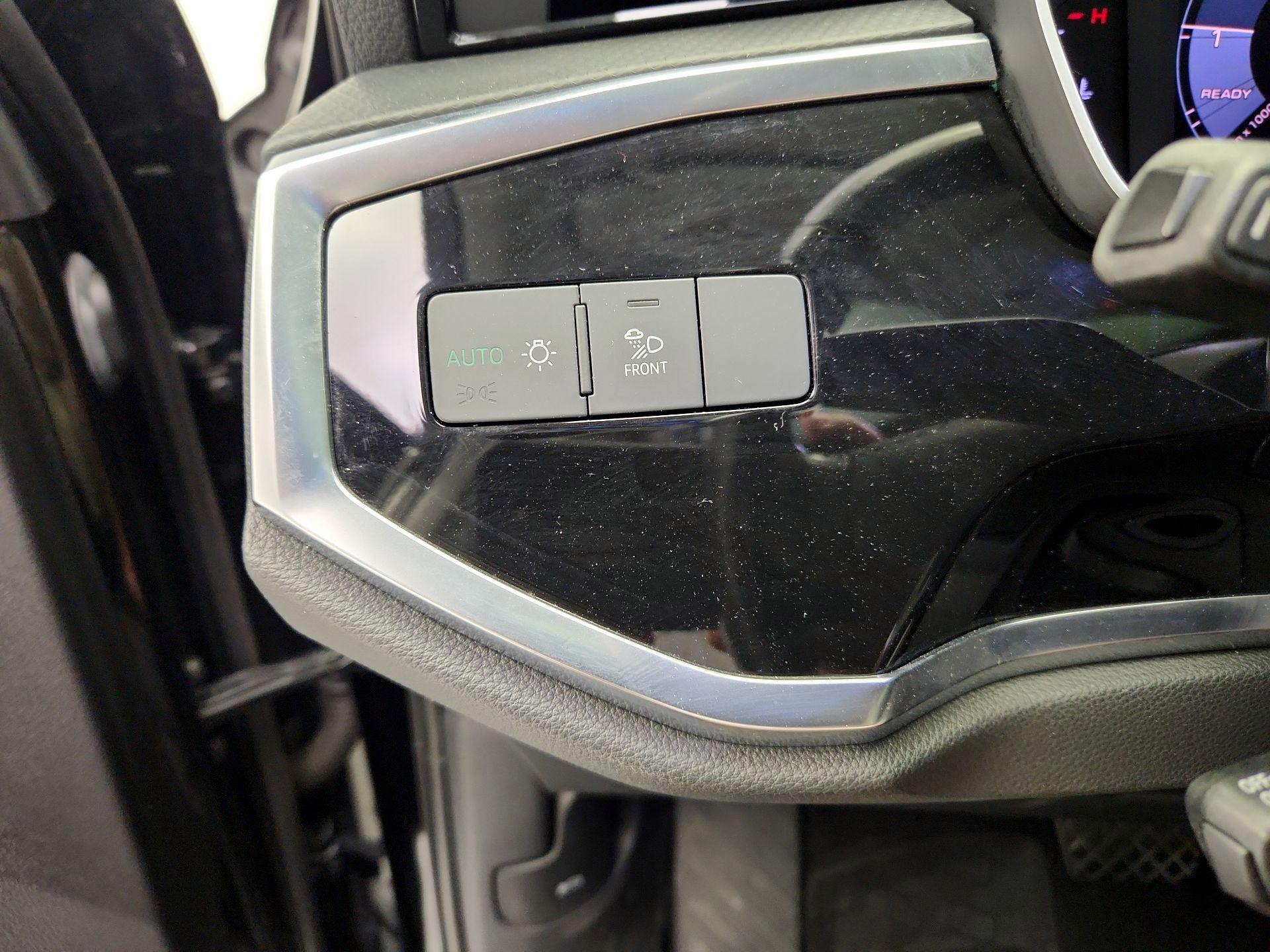 Thumbnail: 2019 Audi Q3 - 13