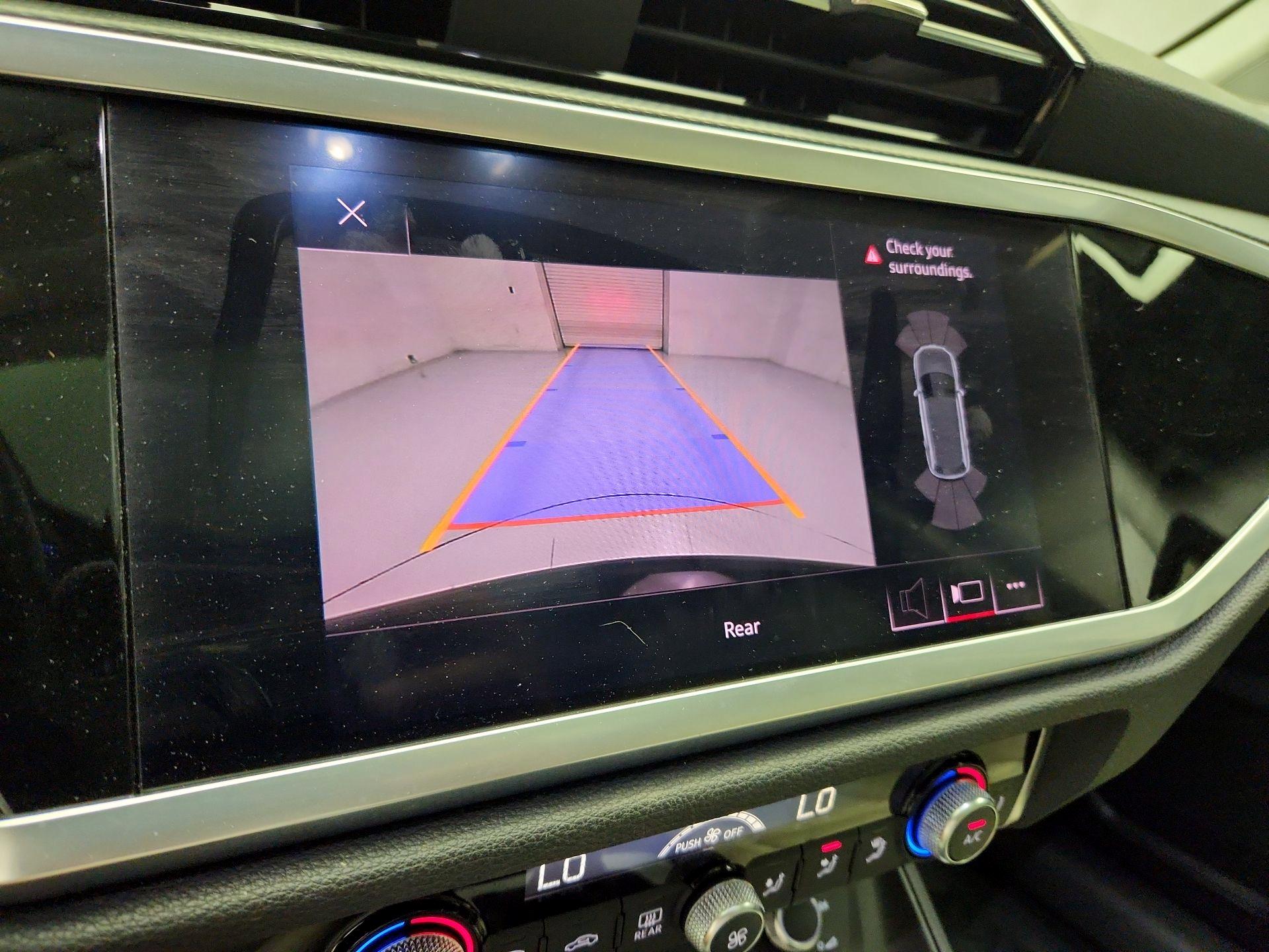 Thumbnail: 2019 Audi Q3 - 14