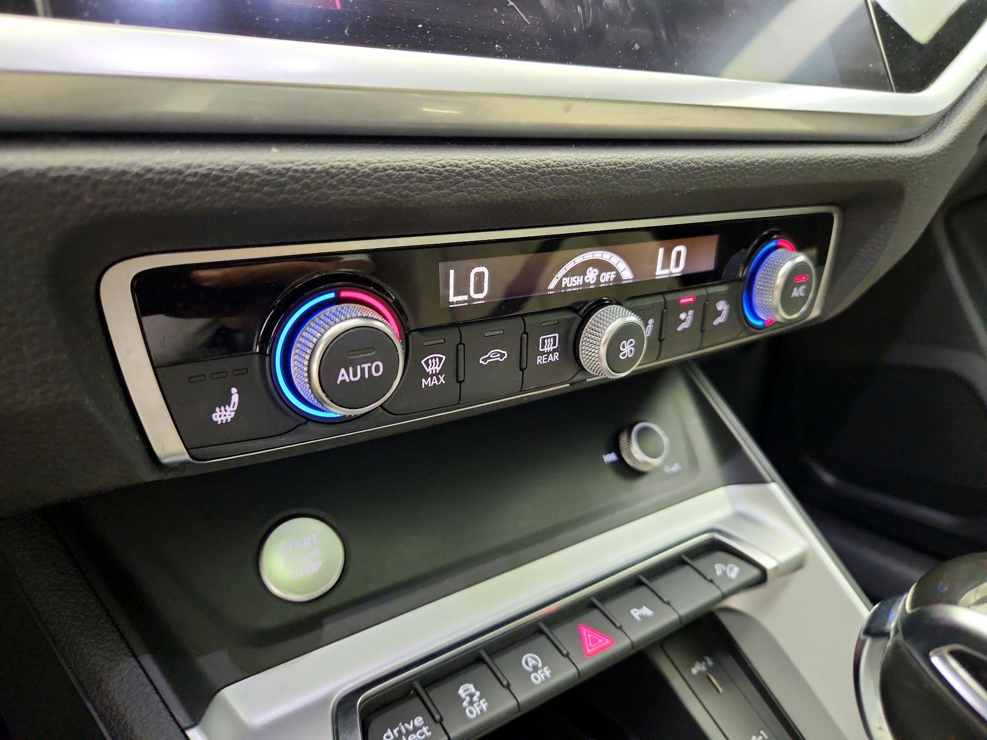 Thumbnail: 2019 Audi Q3 - 16