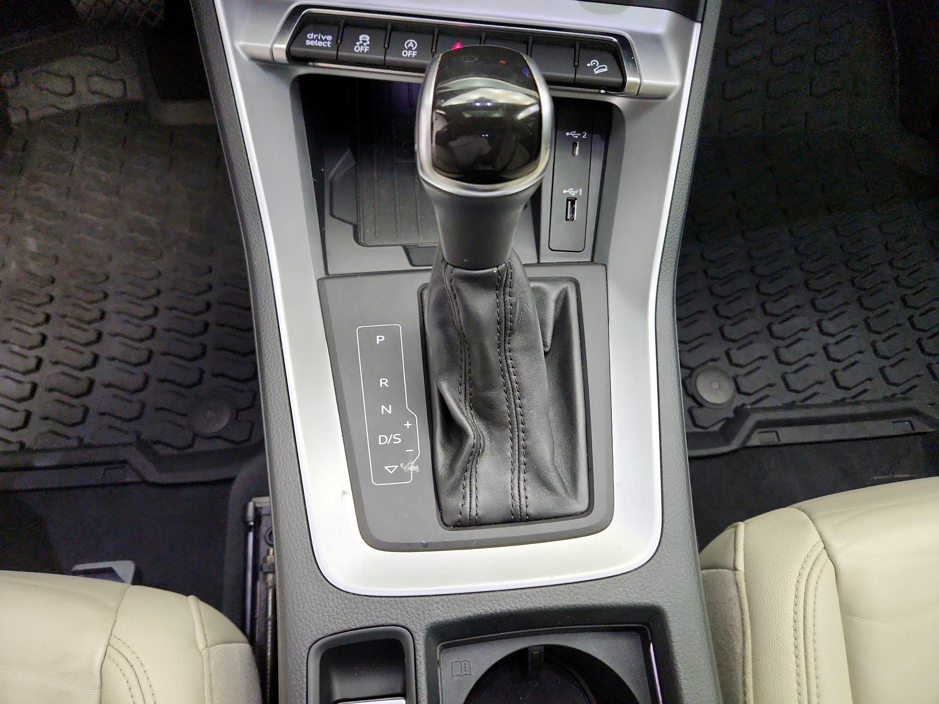 Thumbnail: 2019 Audi Q3 - 17