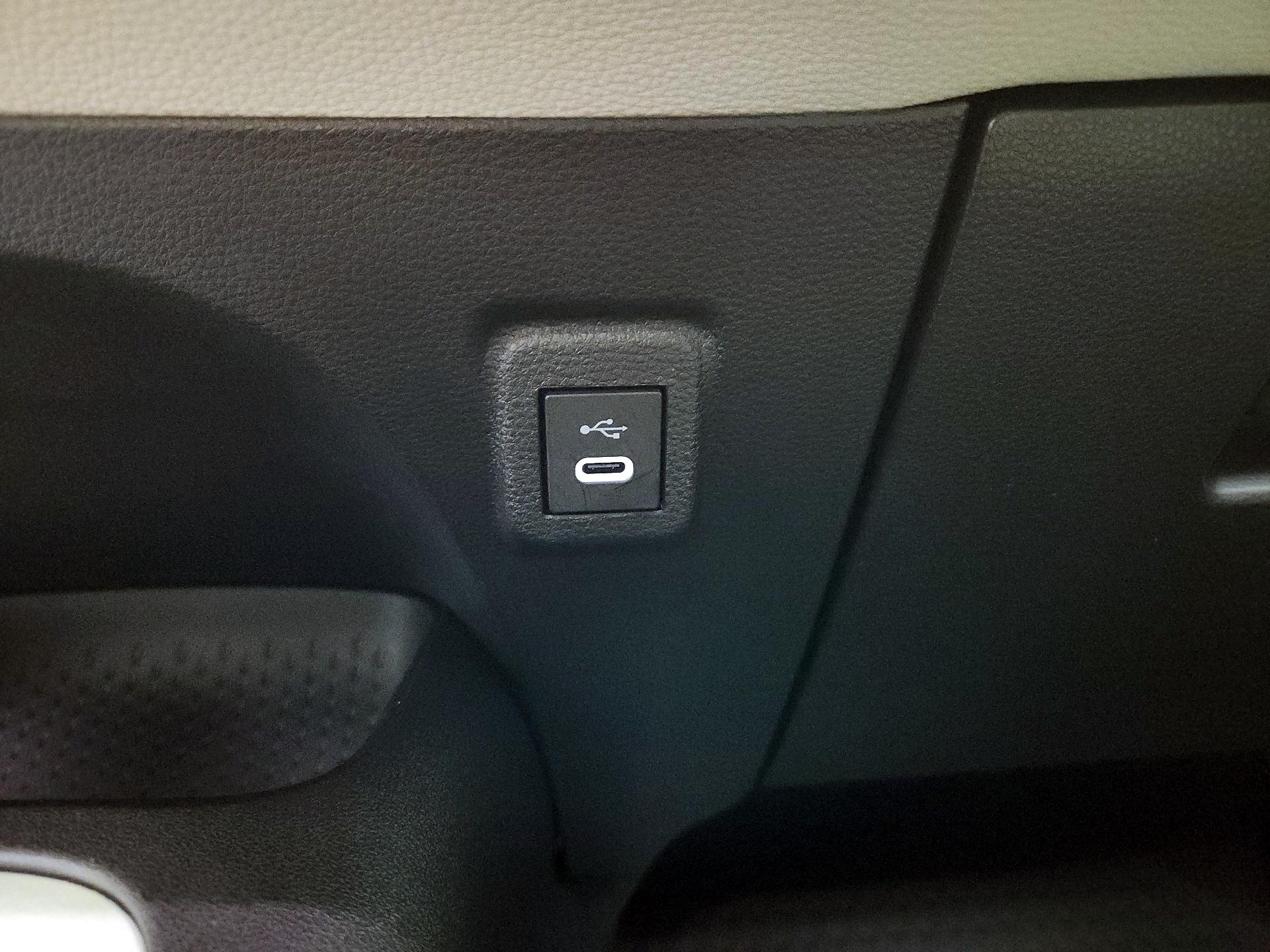 Thumbnail: 2025 Toyota Corolla - 19