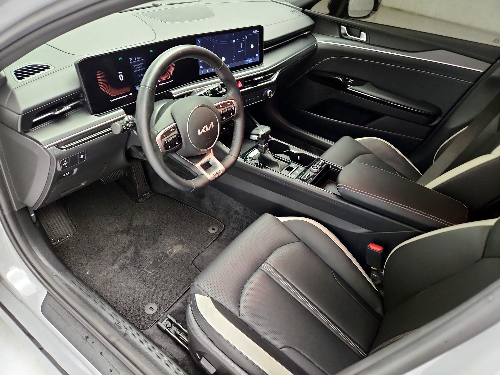 Thumbnail: 2025 Kia K5 - 11