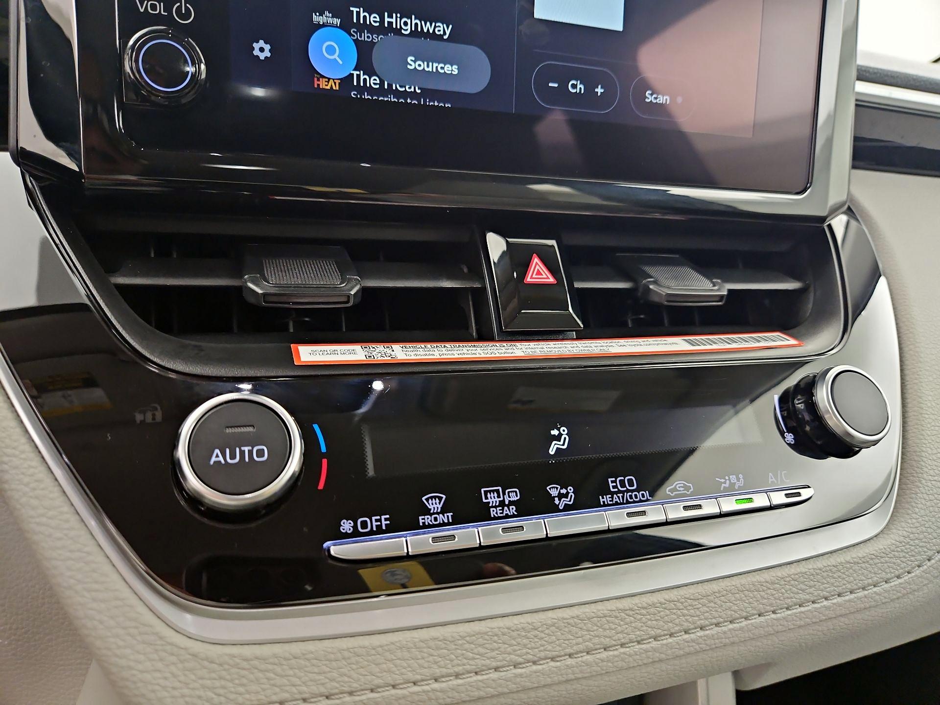 Thumbnail: 2025 Toyota Corolla Cross - 17