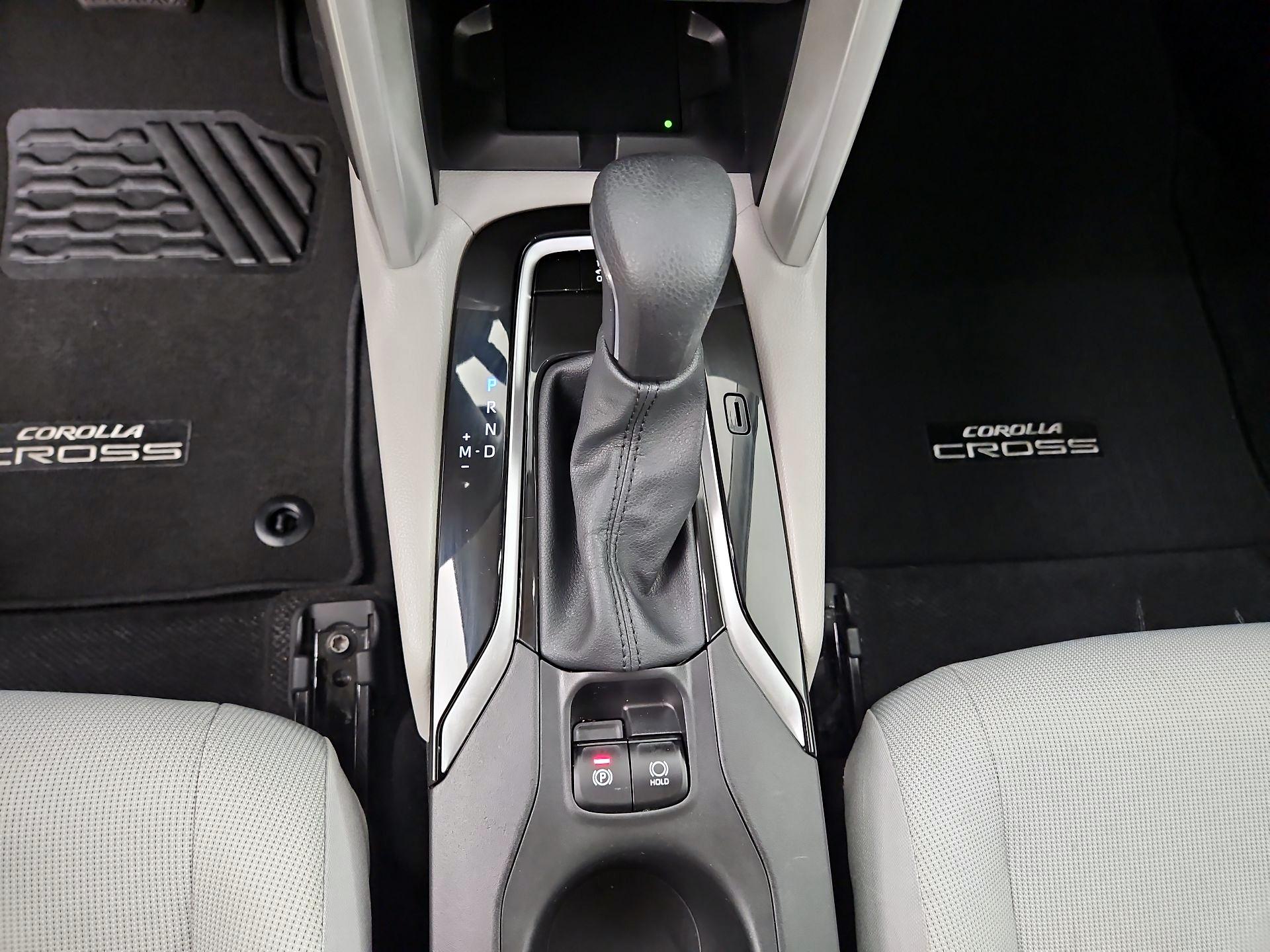 Thumbnail: 2025 Toyota Corolla Cross - 18