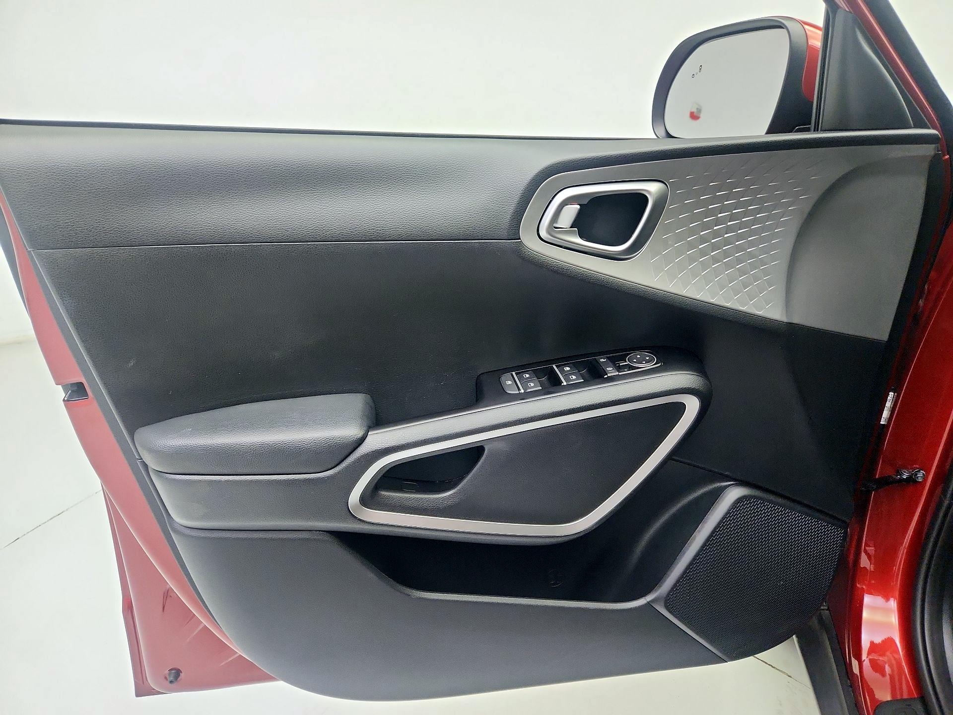 Thumbnail: 2025 Kia Soul - 12