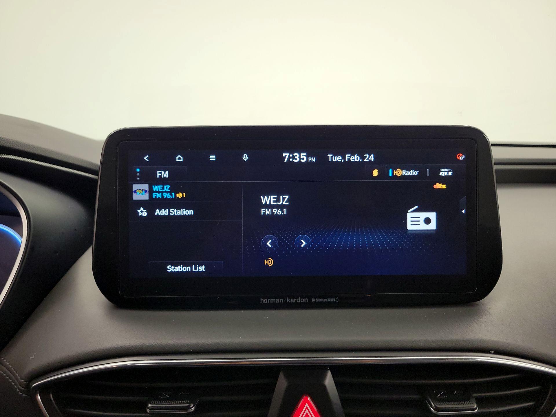 Thumbnail: 2023 Hyundai Santa Fe - 16