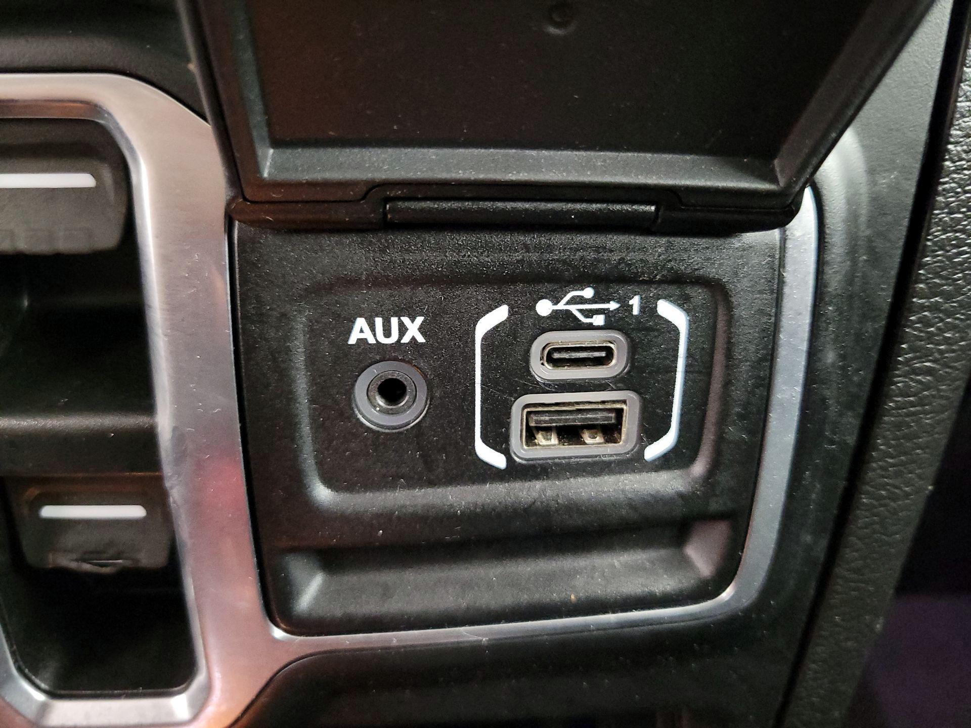 Thumbnail: 2022 Jeep Gladiator - 18