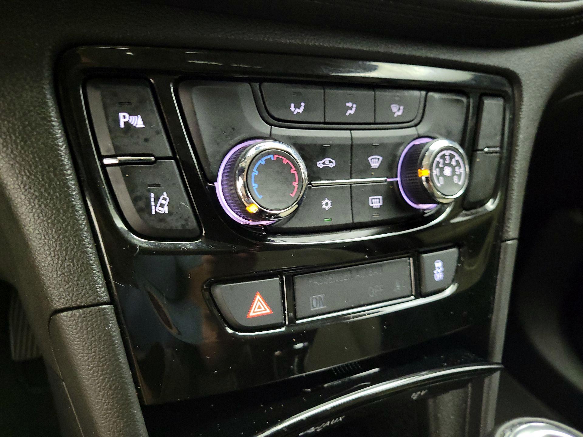 Thumbnail: 2021 Buick Encore - 17