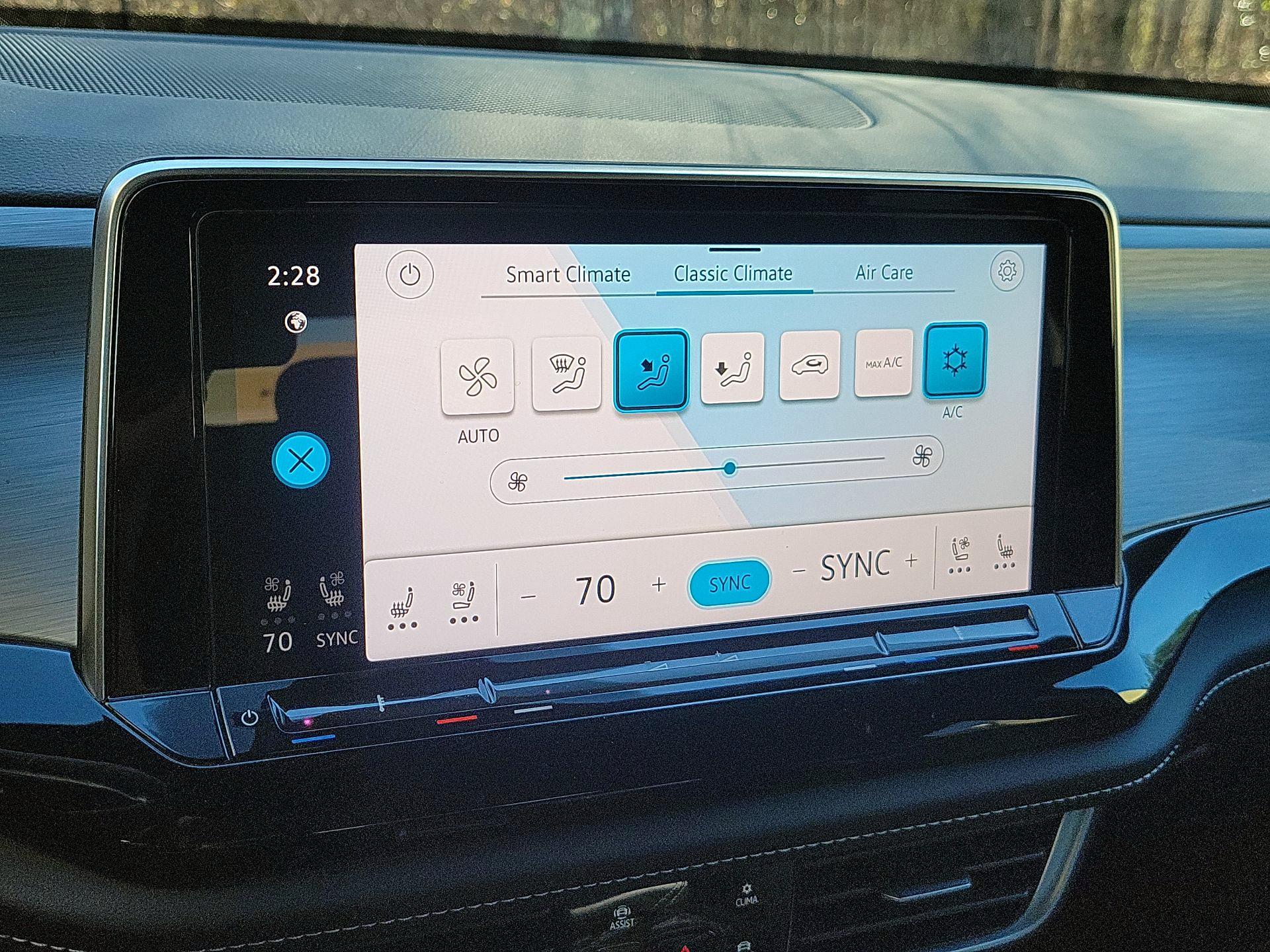 Thumbnail: 2024 Volkswagen Atlas - 14