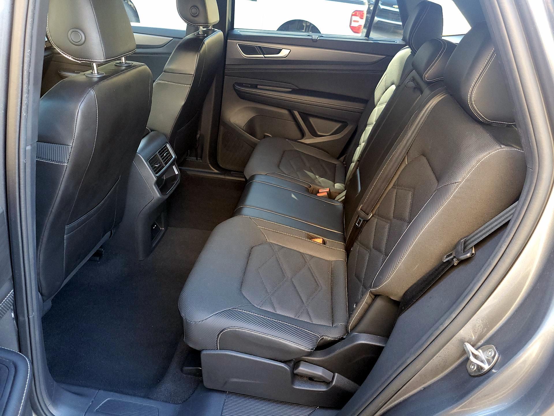 Thumbnail: 2024 Volkswagen Atlas - 17