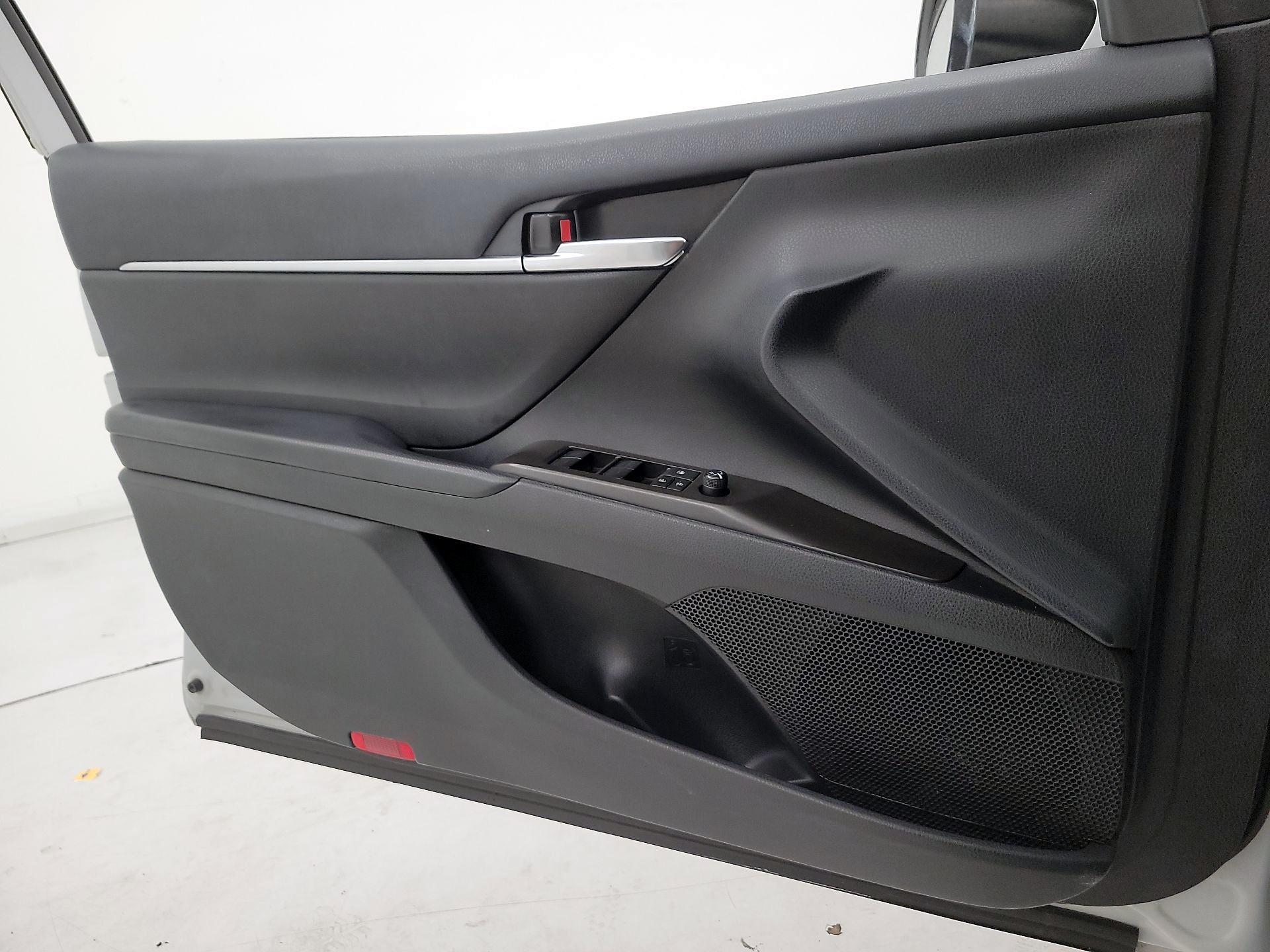 Thumbnail: 2023 Toyota Camry - 12