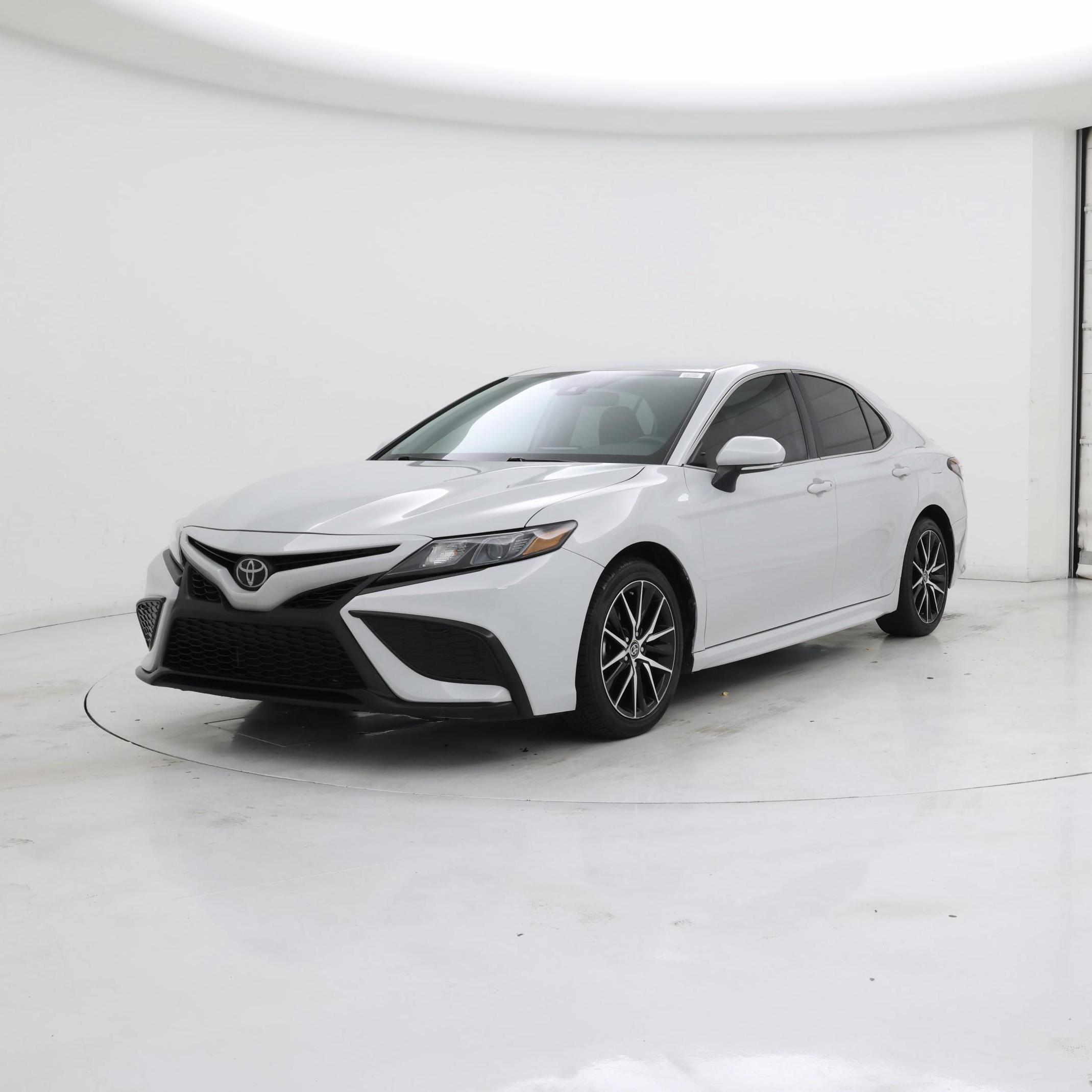 Thumbnail: 2023 Toyota Camry - 4