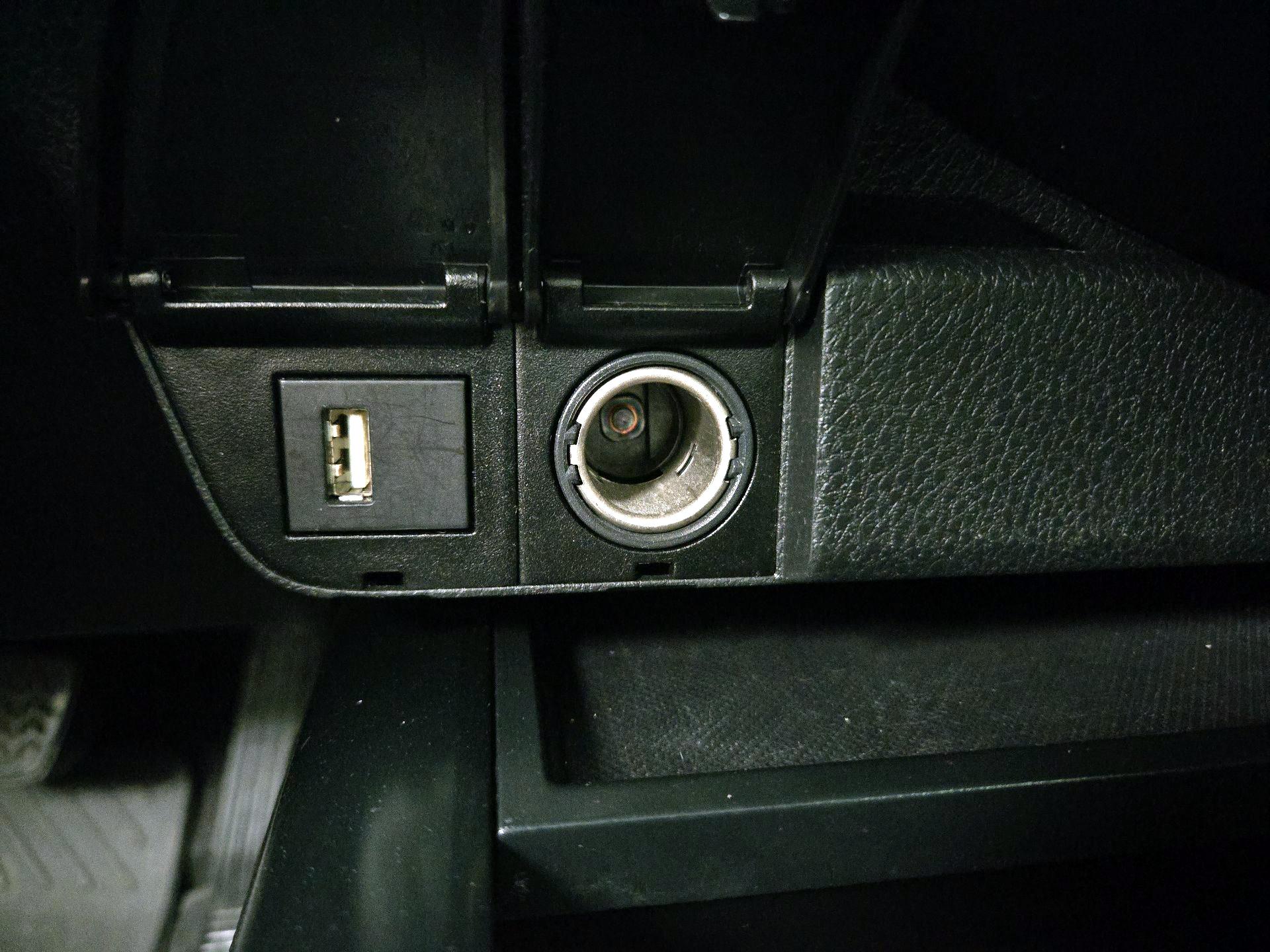 Thumbnail: 2020 Toyota Camry - 18