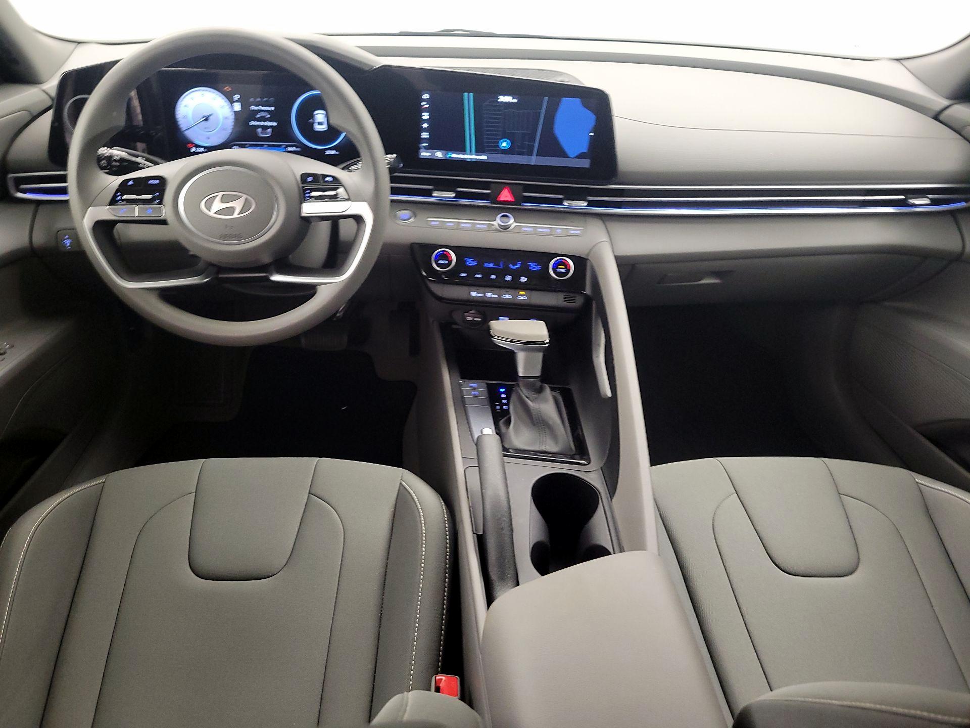 Thumbnail: 2024 Hyundai Elantra - 9