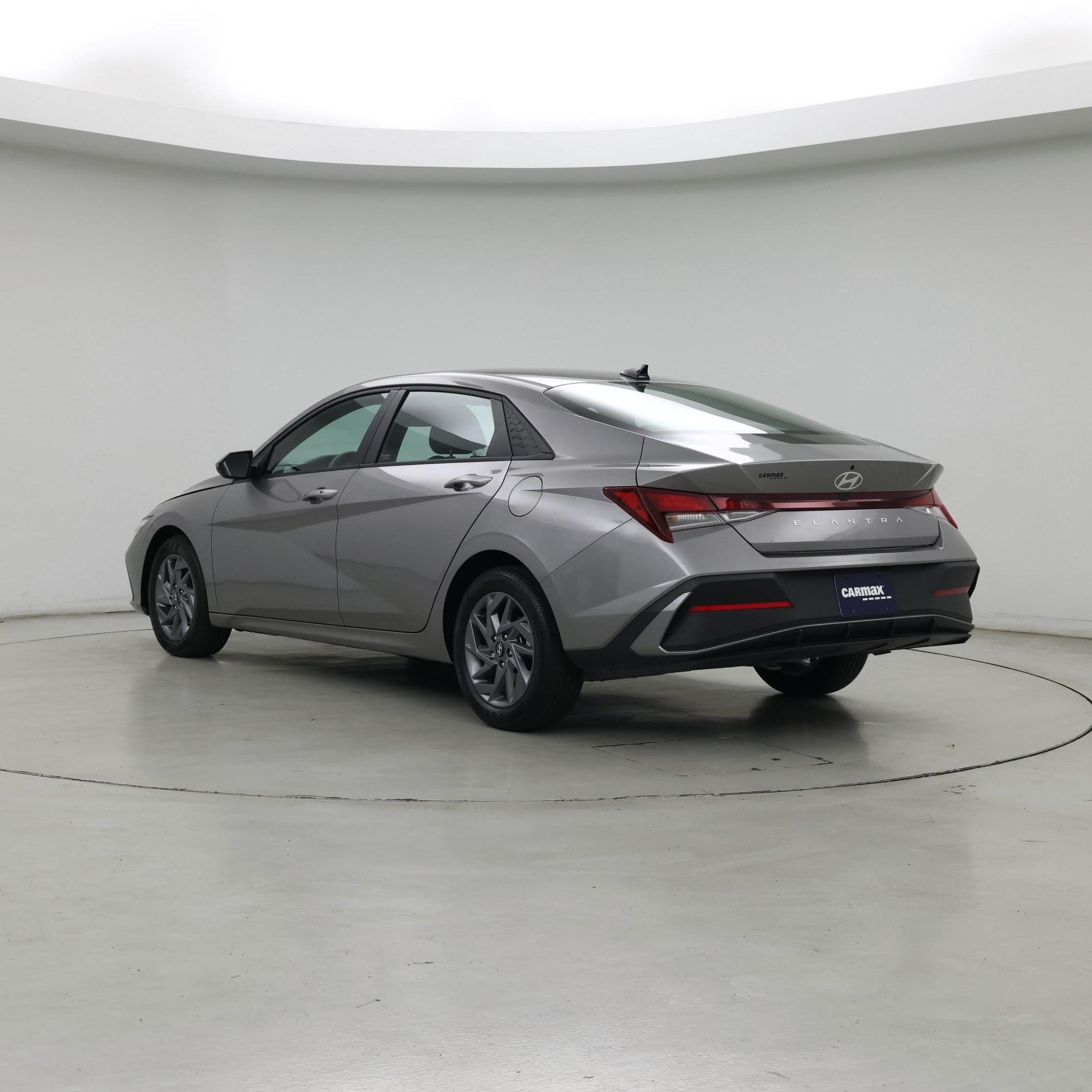 Thumbnail: 2024 Hyundai Elantra - 2