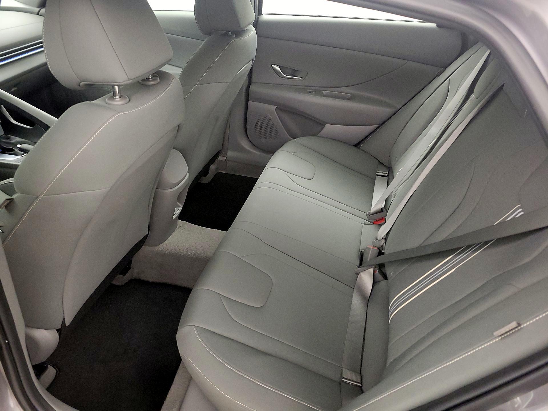 Thumbnail: 2024 Hyundai Elantra - 20