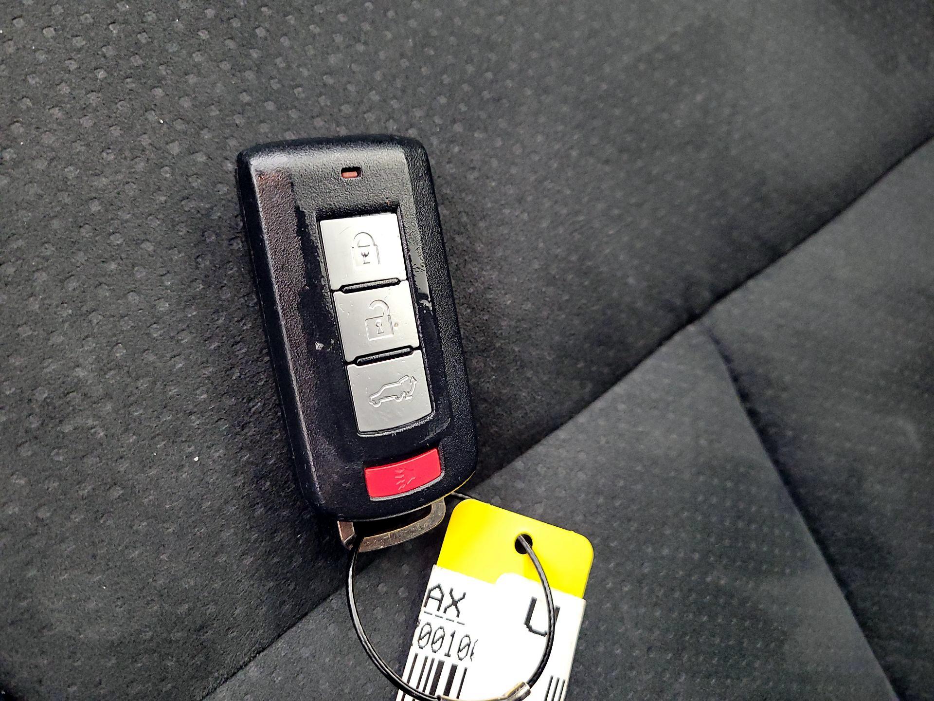 Thumbnail: 2024 Mitsubishi Eclipse Cross - 18