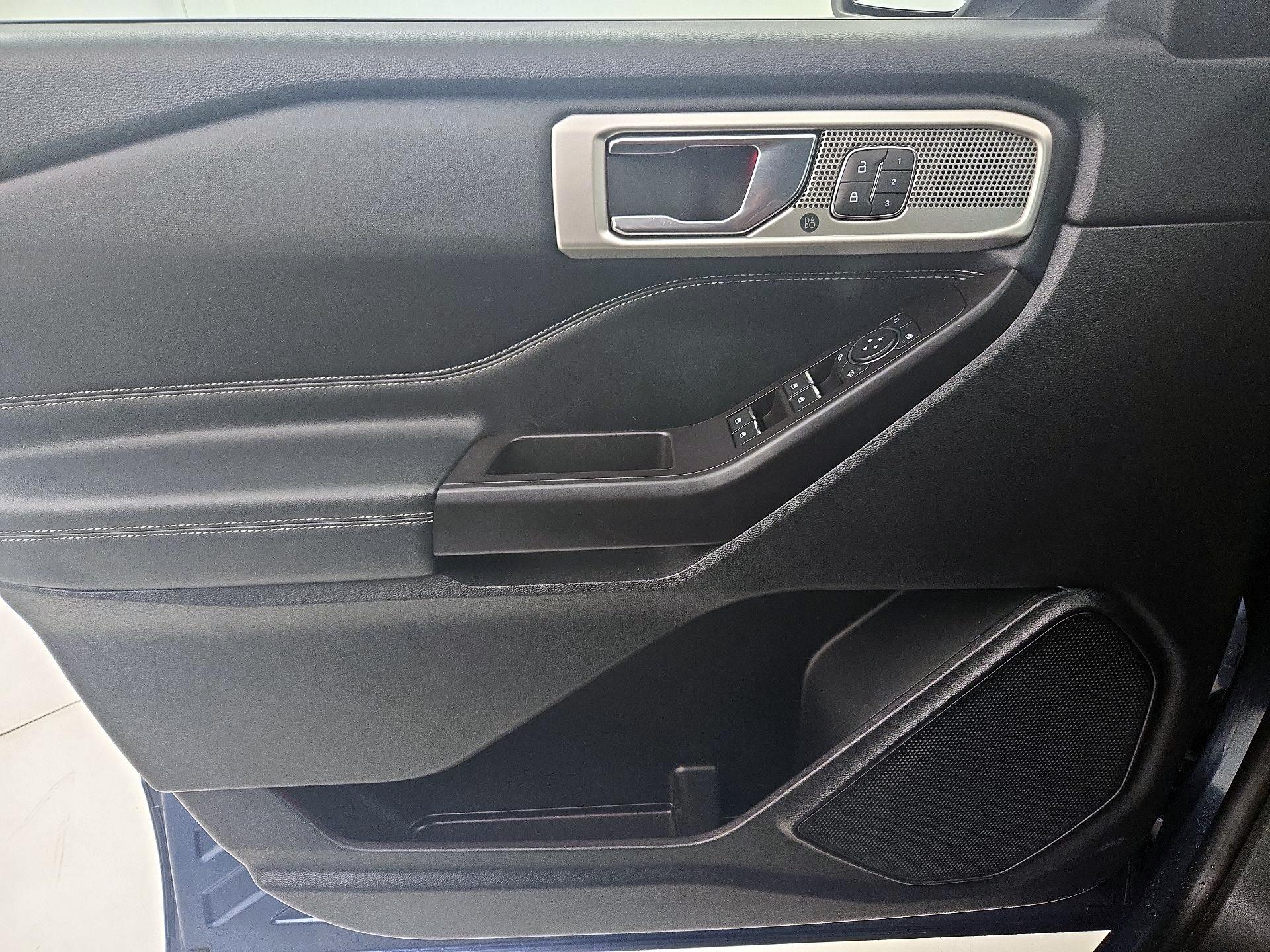 Thumbnail: 2020 Ford Explorer - 12