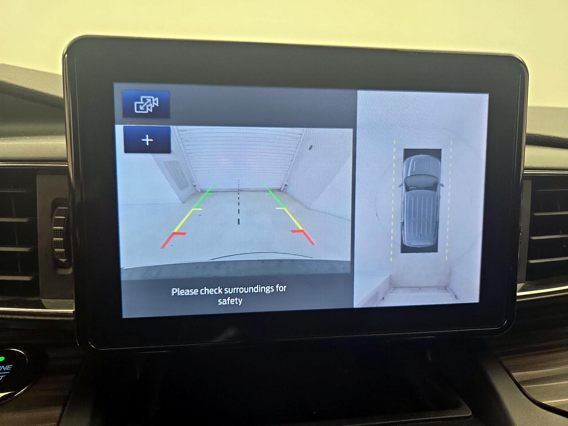 Thumbnail: 2020 Ford Explorer - 15