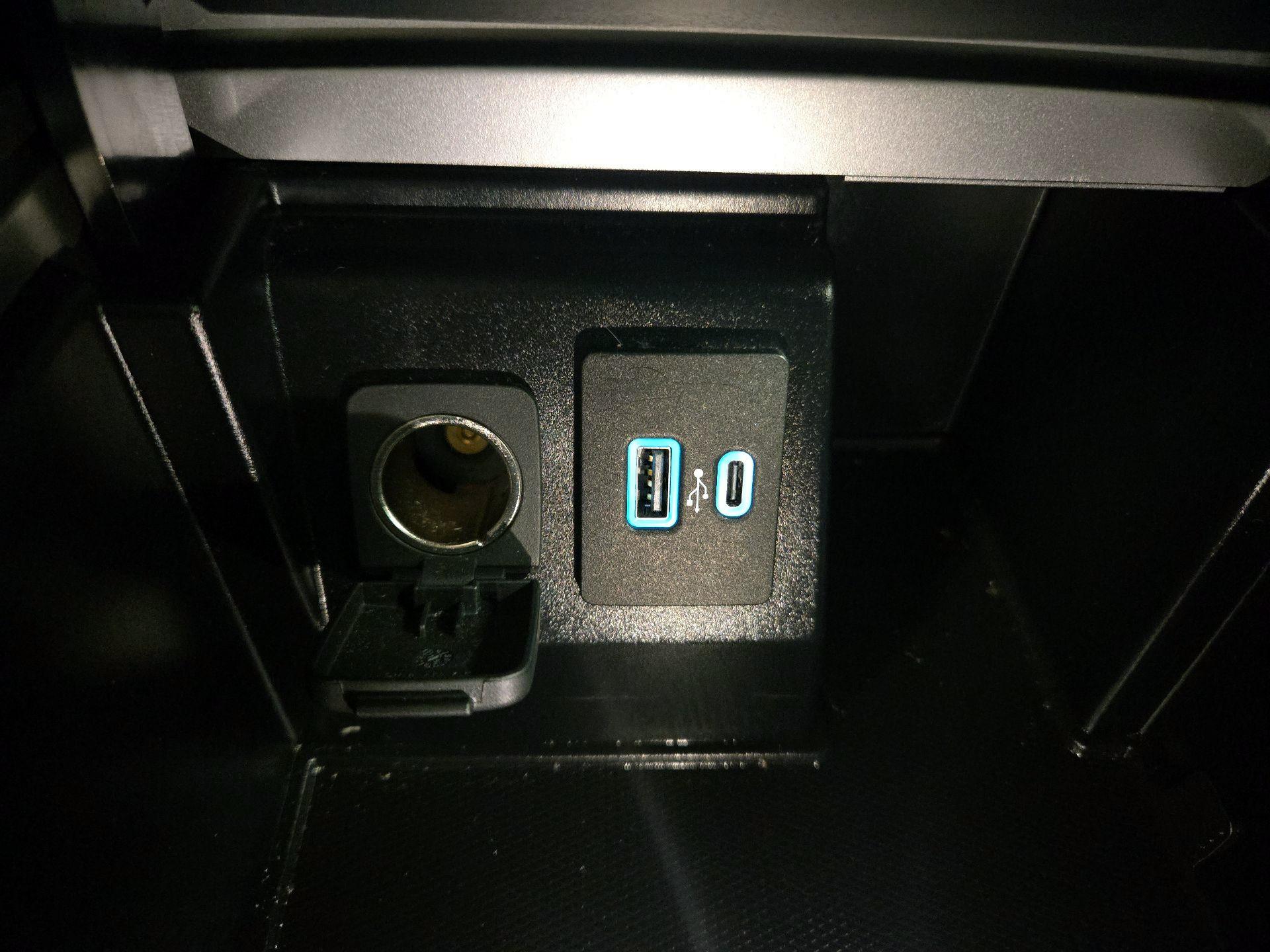 Thumbnail: 2020 Ford Explorer - 19