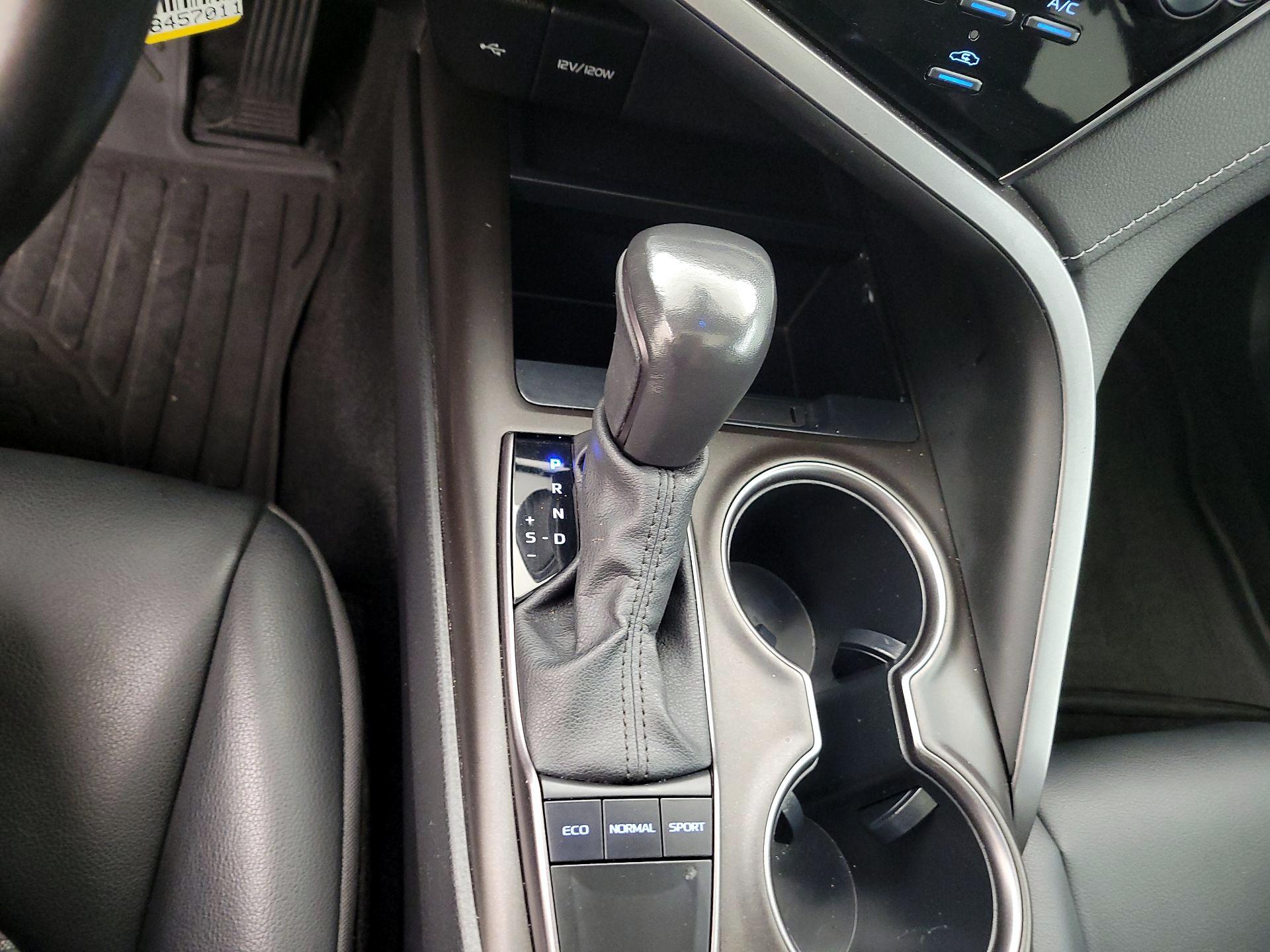 Thumbnail: 2023 Toyota Camry - 17