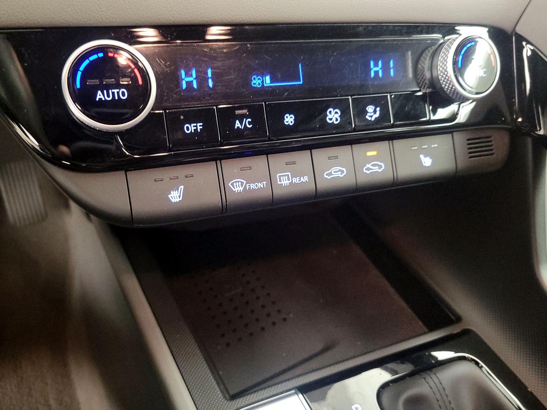 Thumbnail: 2023 Hyundai Elantra - 17