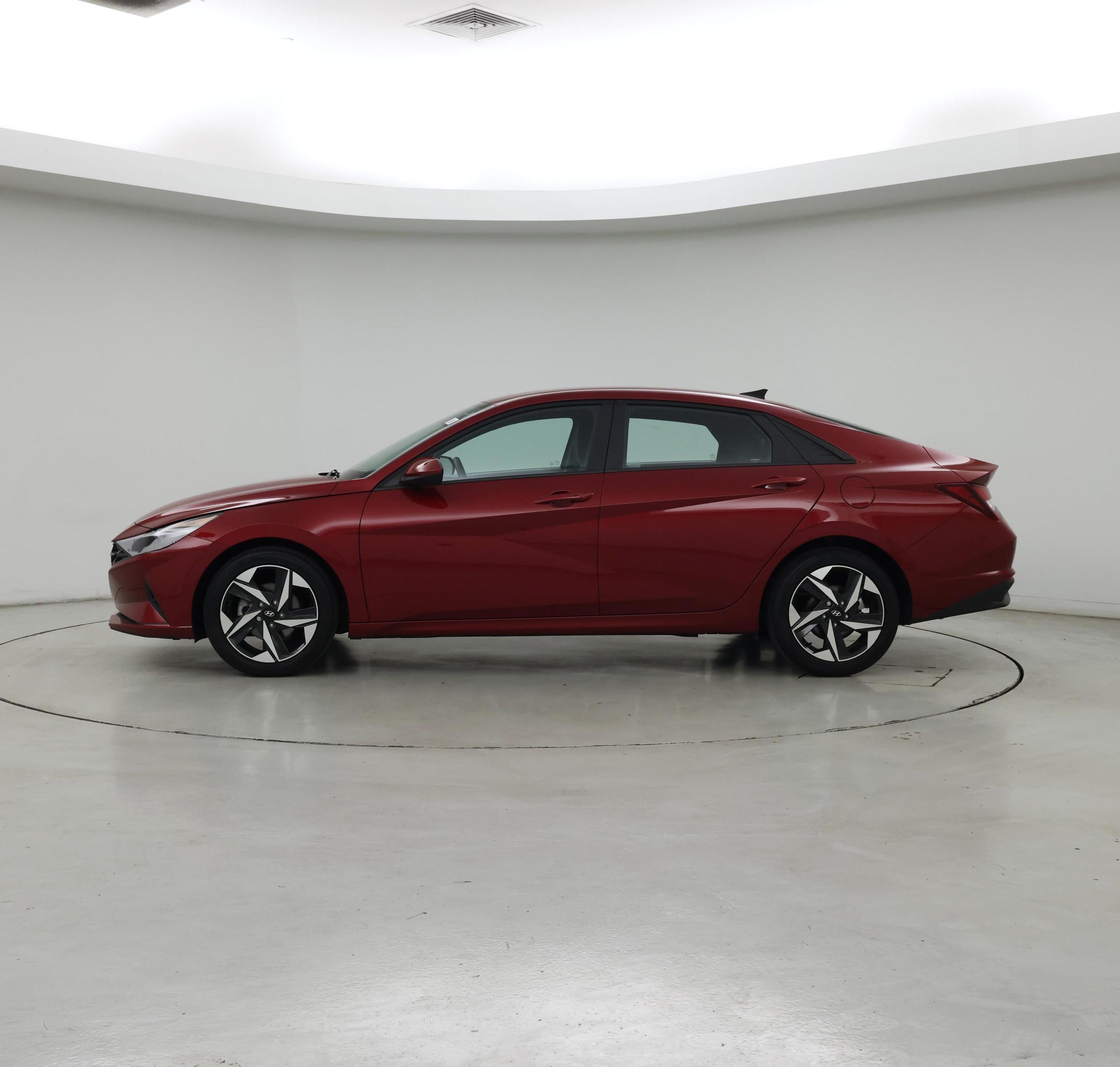 Thumbnail: 2023 Hyundai Elantra - 3