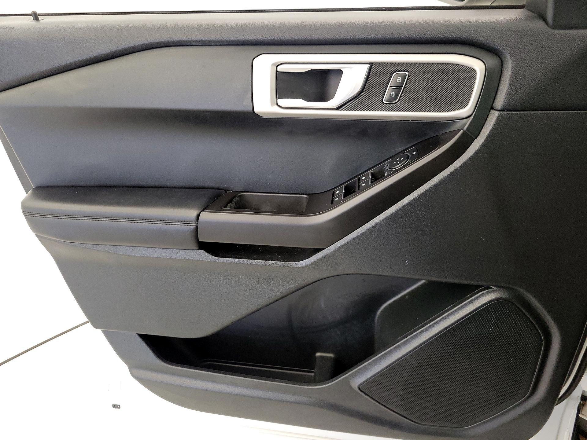 Thumbnail: 2021 Ford Explorer - 12