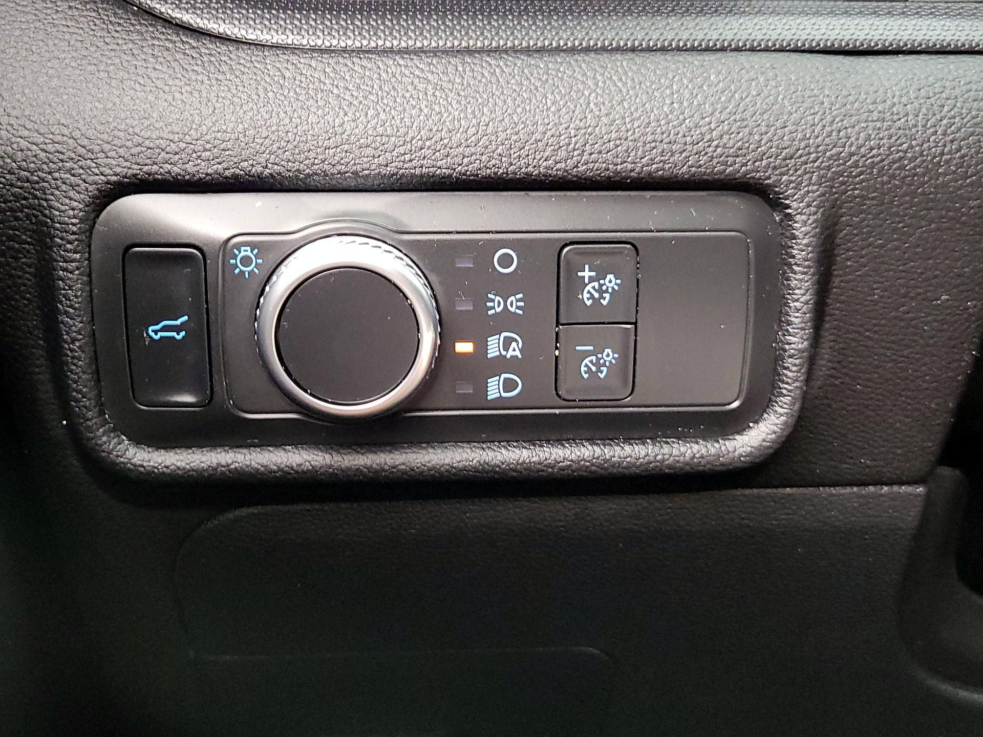 Thumbnail: 2021 Ford Explorer - 13