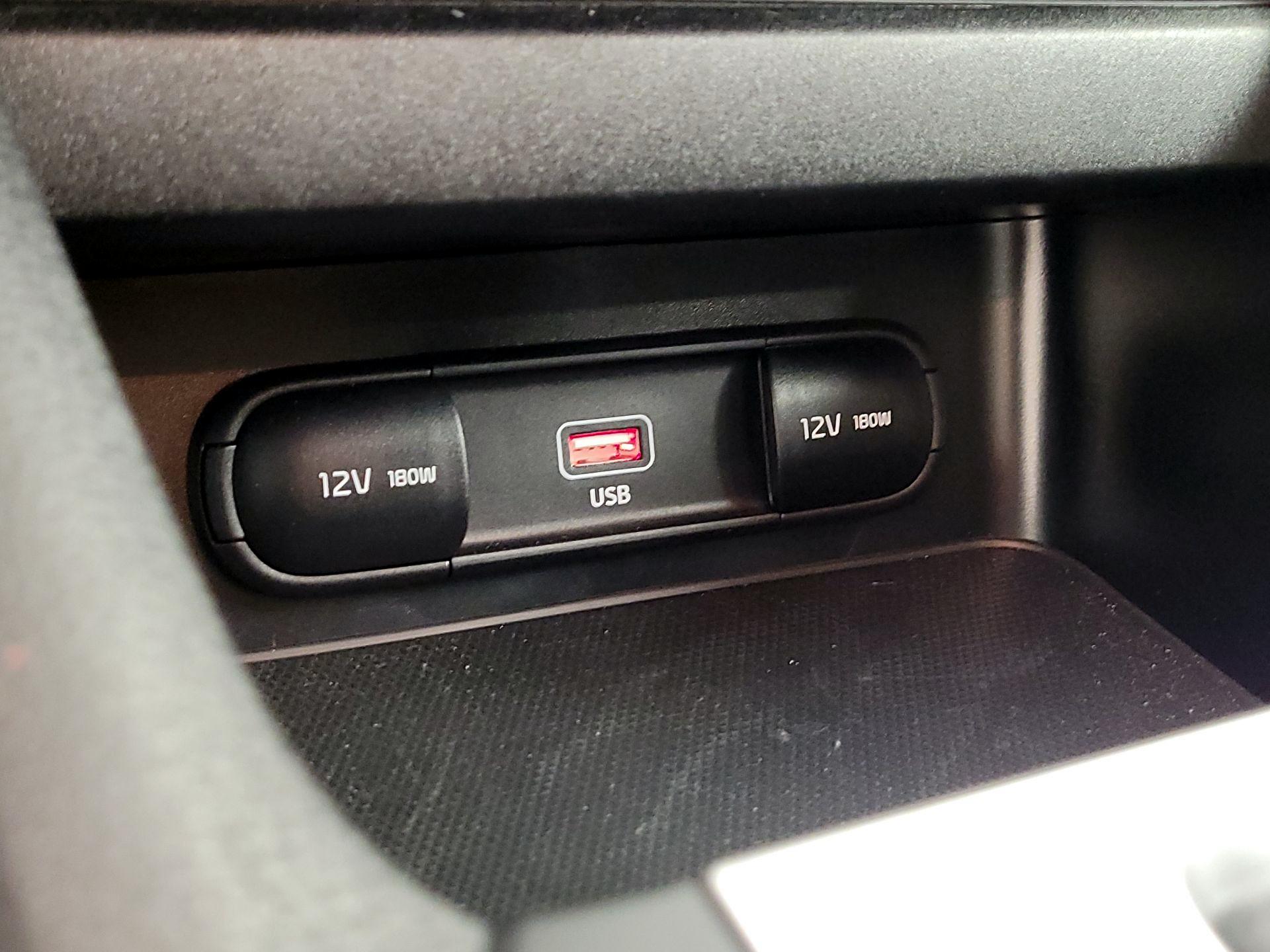 Thumbnail: 2023 Kia Forte - 18