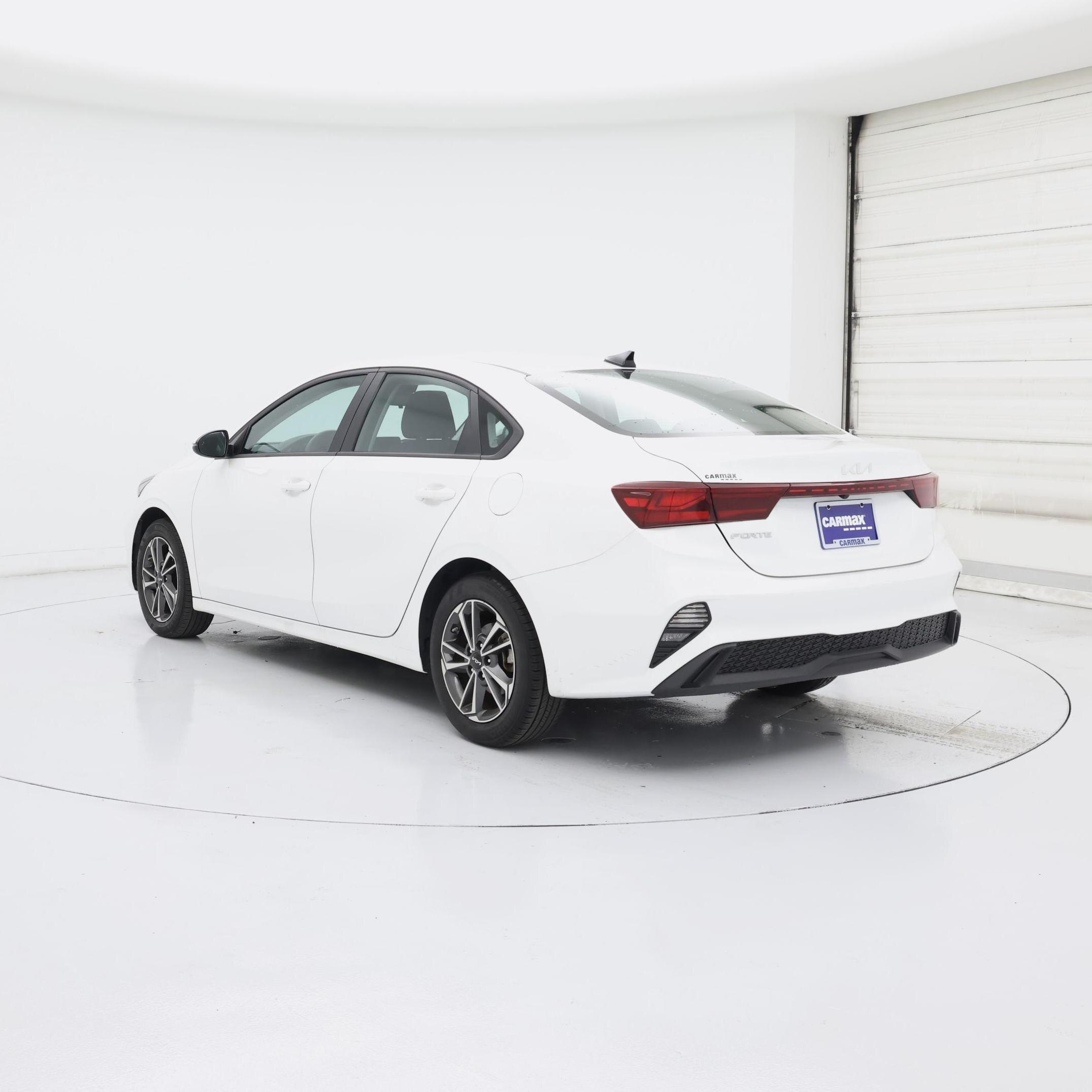 Thumbnail: 2023 Kia Forte - 2