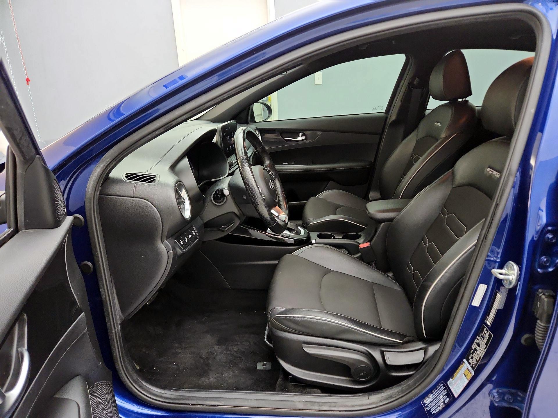 Thumbnail: 2021 Kia Forte - 11