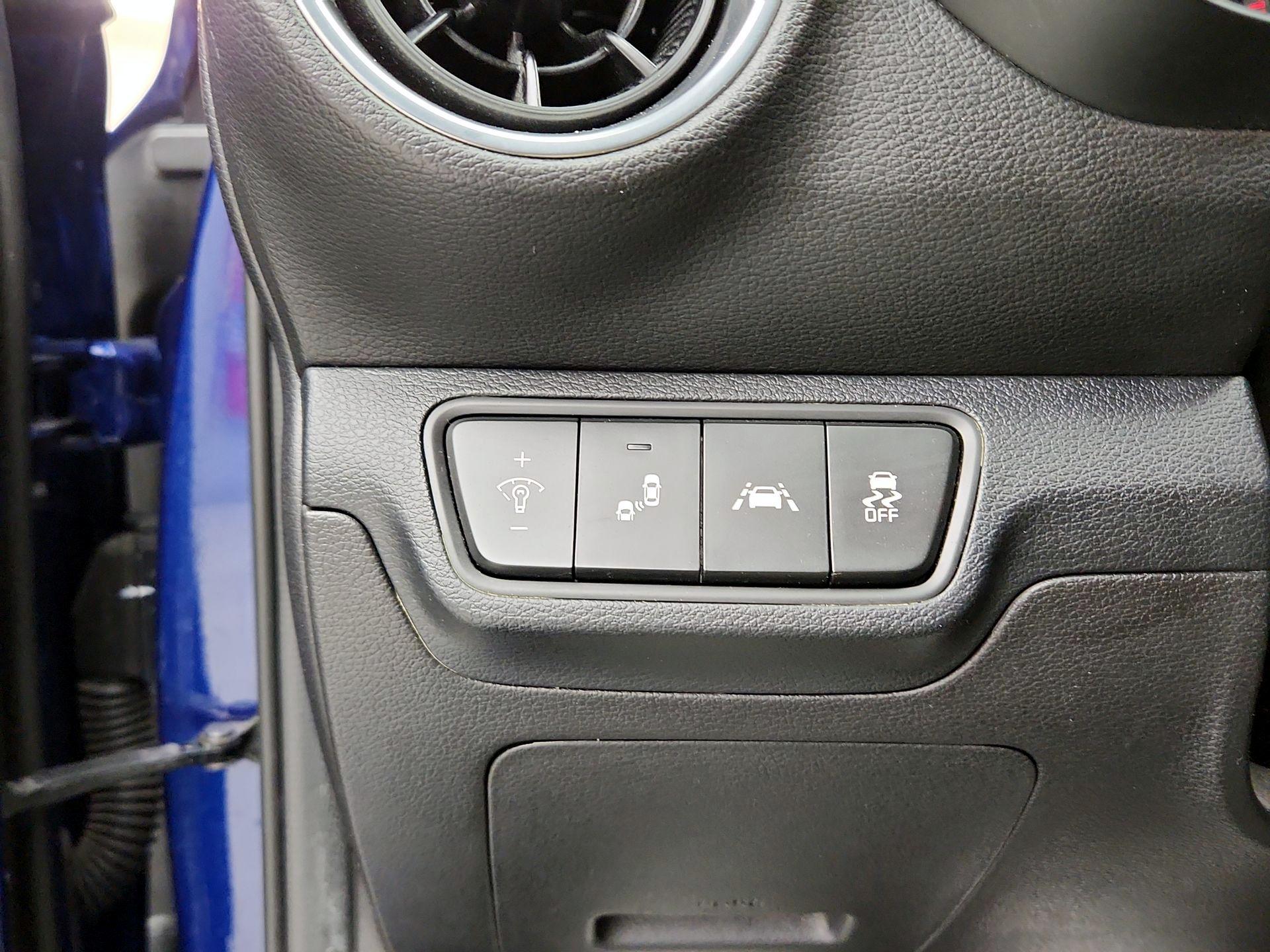 Thumbnail: 2021 Kia Forte - 13