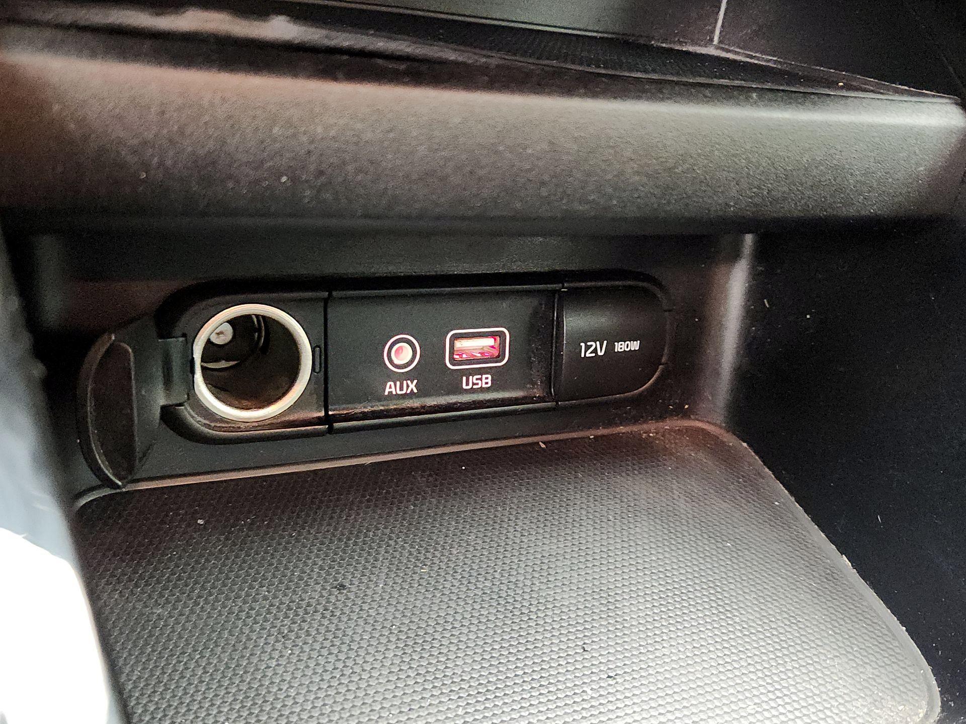 Thumbnail: 2021 Kia Forte - 18