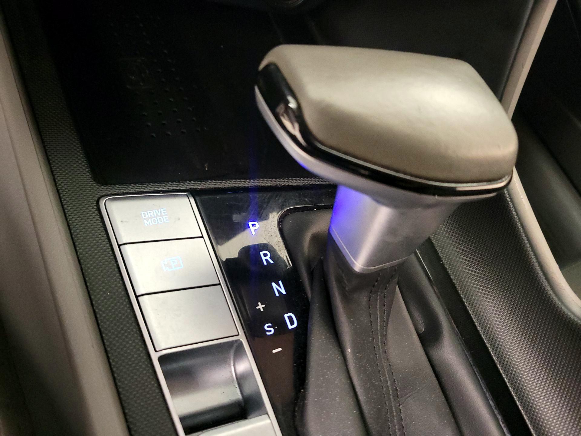 Thumbnail: 2023 Hyundai Elantra - 18