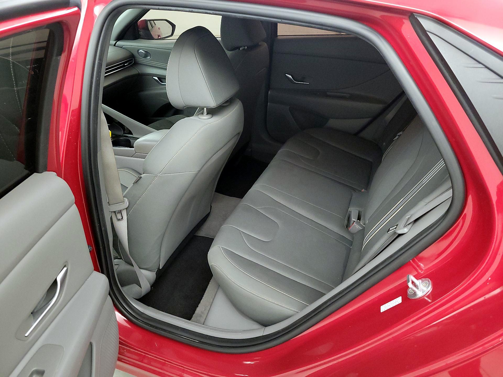 Thumbnail: 2023 Hyundai Elantra - 20