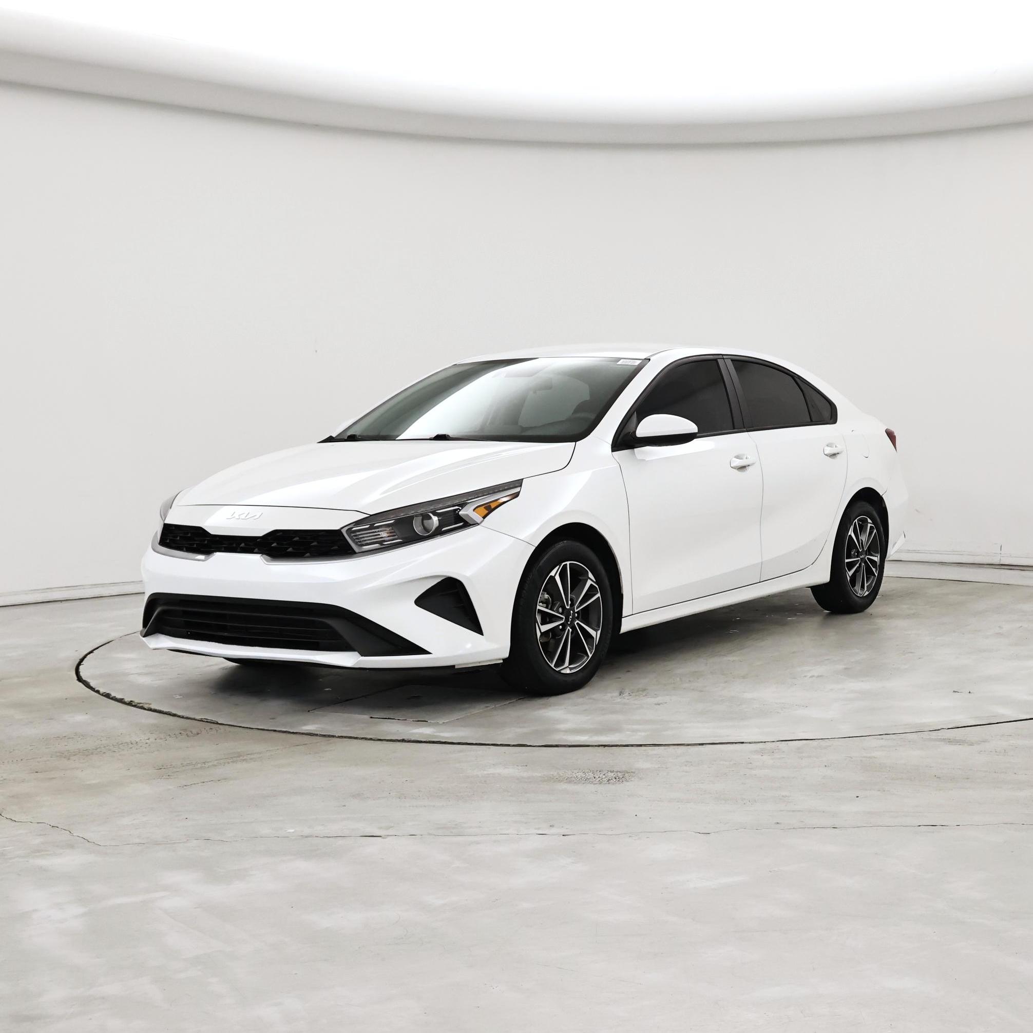 Thumbnail: 2024 Kia Forte - 4