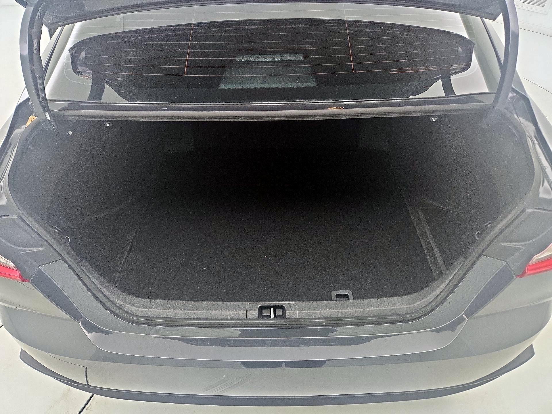 Thumbnail: 2025 Toyota Camry - 20